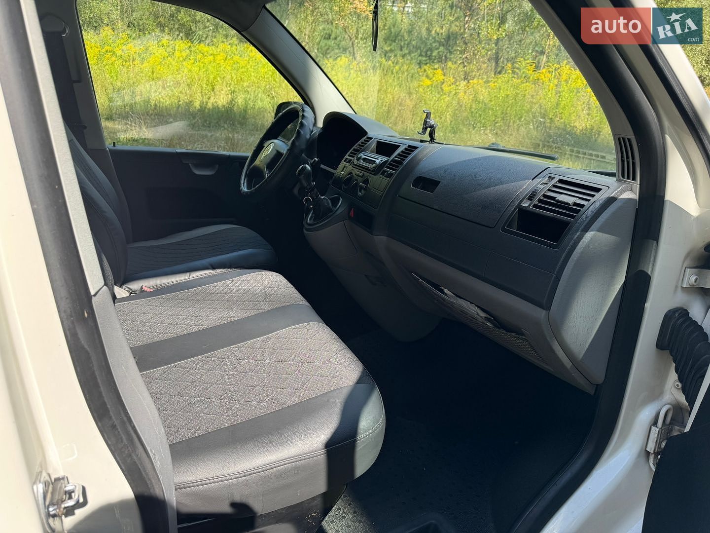 Volkswagen Transporter 2005 VIN WV1ZZZ7HZ6H074369 фото оголошення 8 з 14