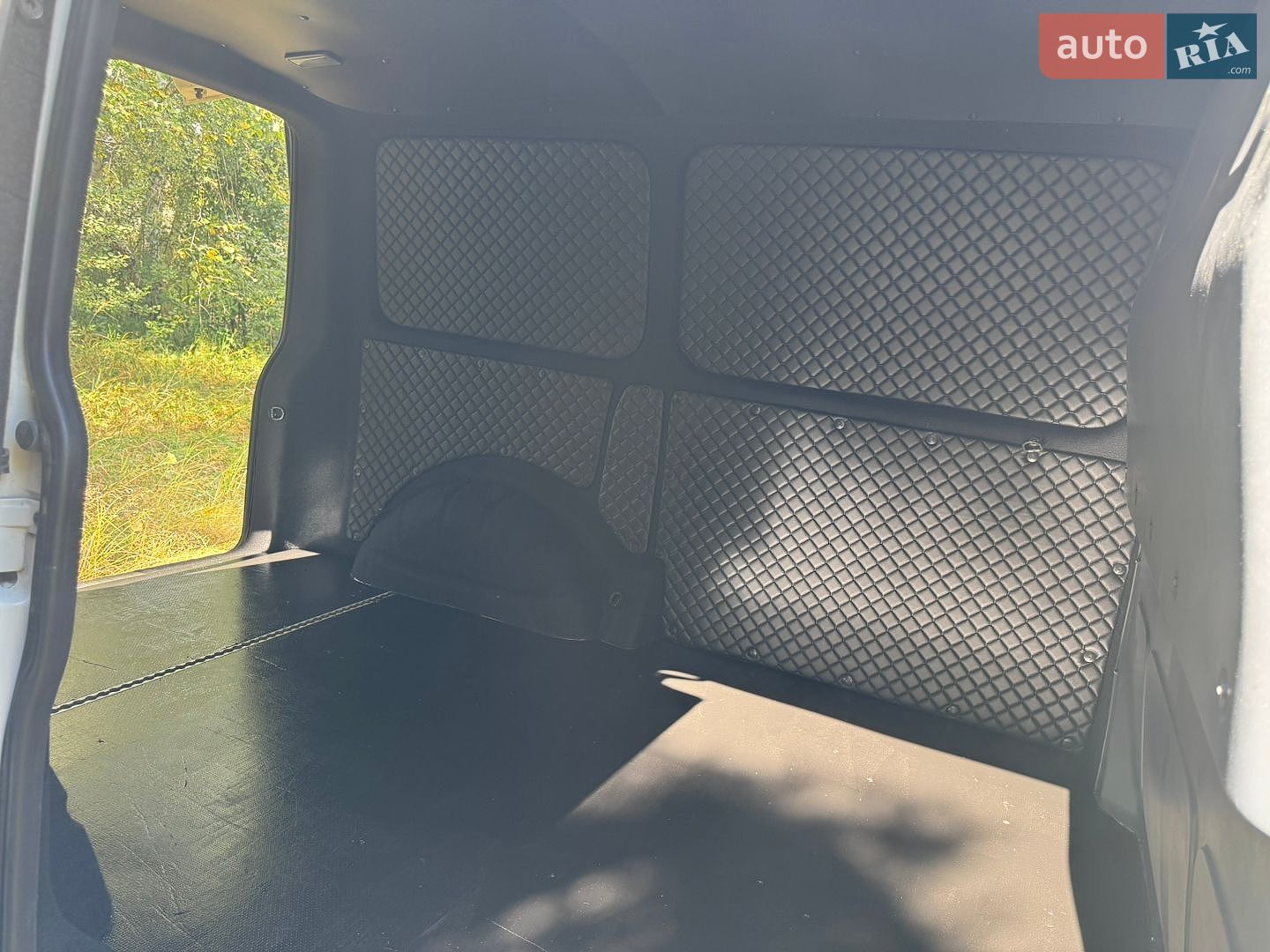 Volkswagen Transporter 2005 VIN WV1ZZZ7HZ6H074369 фото оголошення 13 з 14