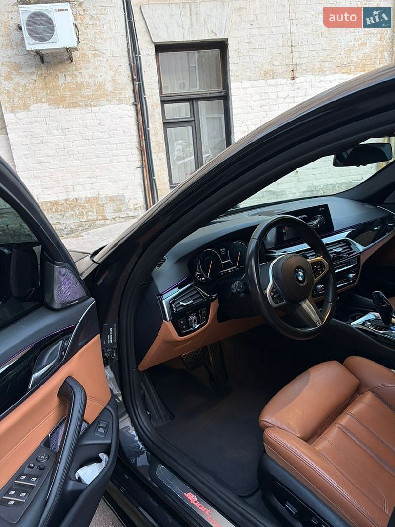 BMW 5 Series 2017 VIN WBAJC91030G942238 фото оголошення 5 з 10