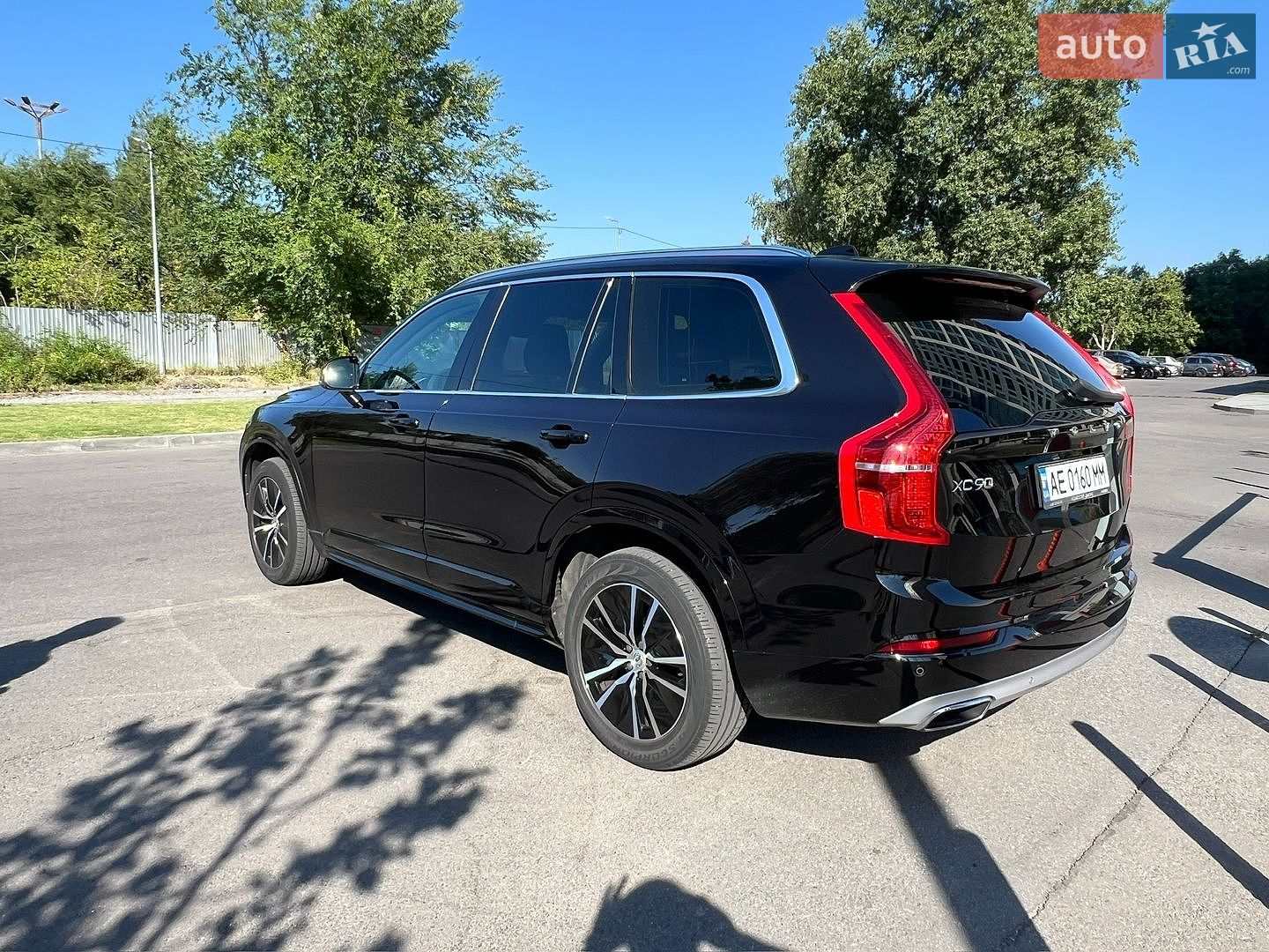 Volvo Xc90 2019 VIN YV1LC25UCL1547142 фото оголошення 2 з 26