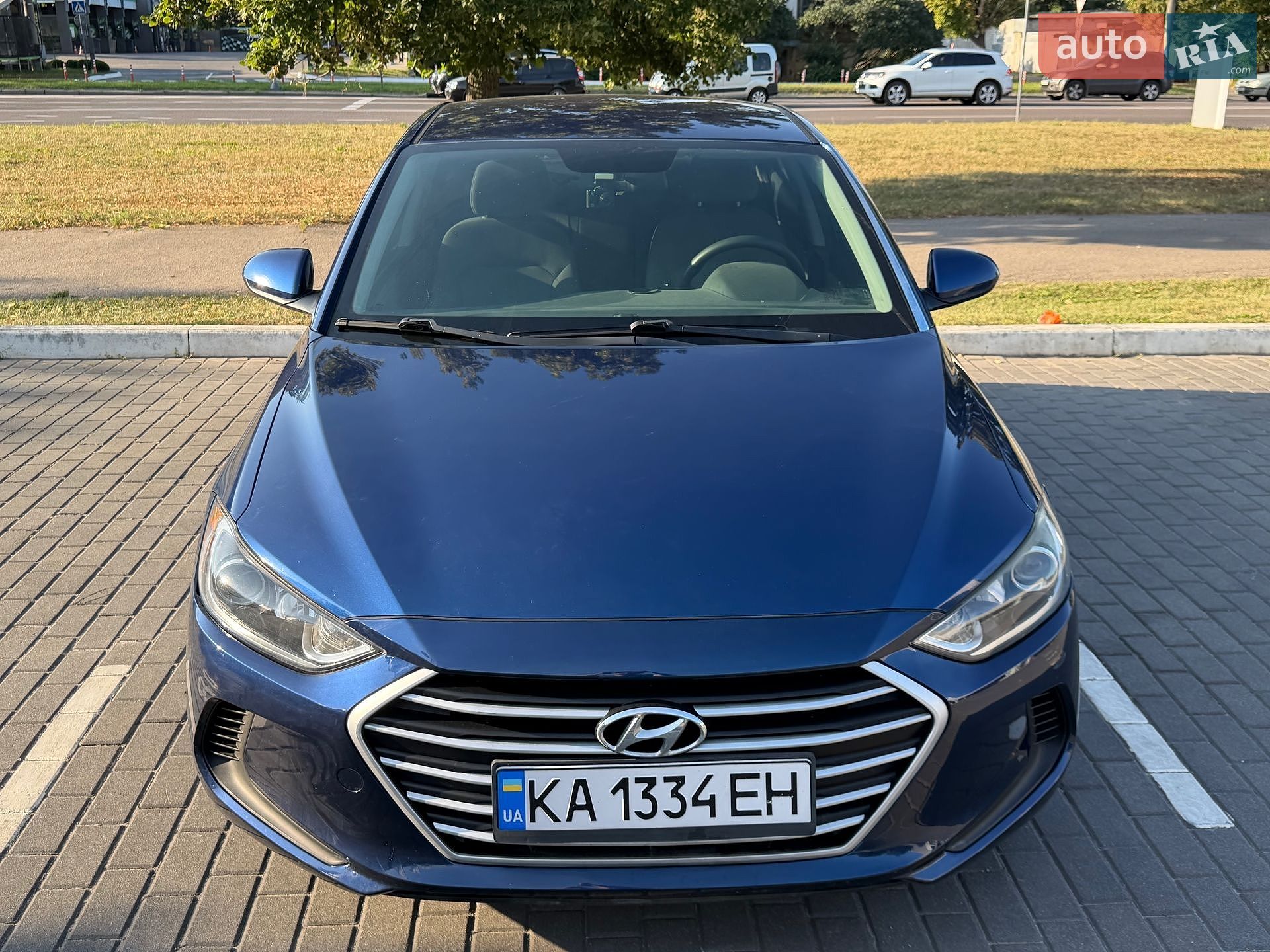 Hyundai Elantra 2018 VIN 5NPD84LF3JH383373 фото оголошення 4 з 17