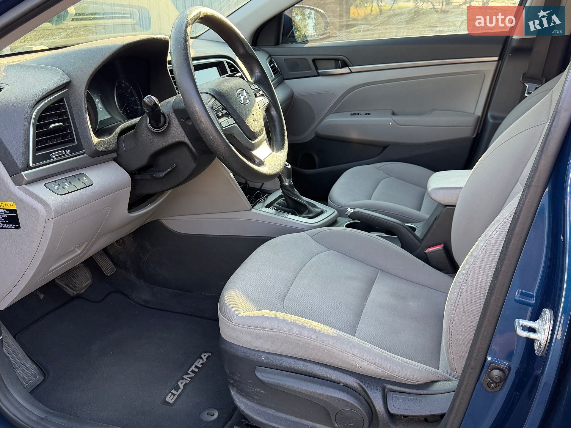 Hyundai Elantra 2018 VIN 5NPD84LF3JH383373 фото оголошення 15 з 17