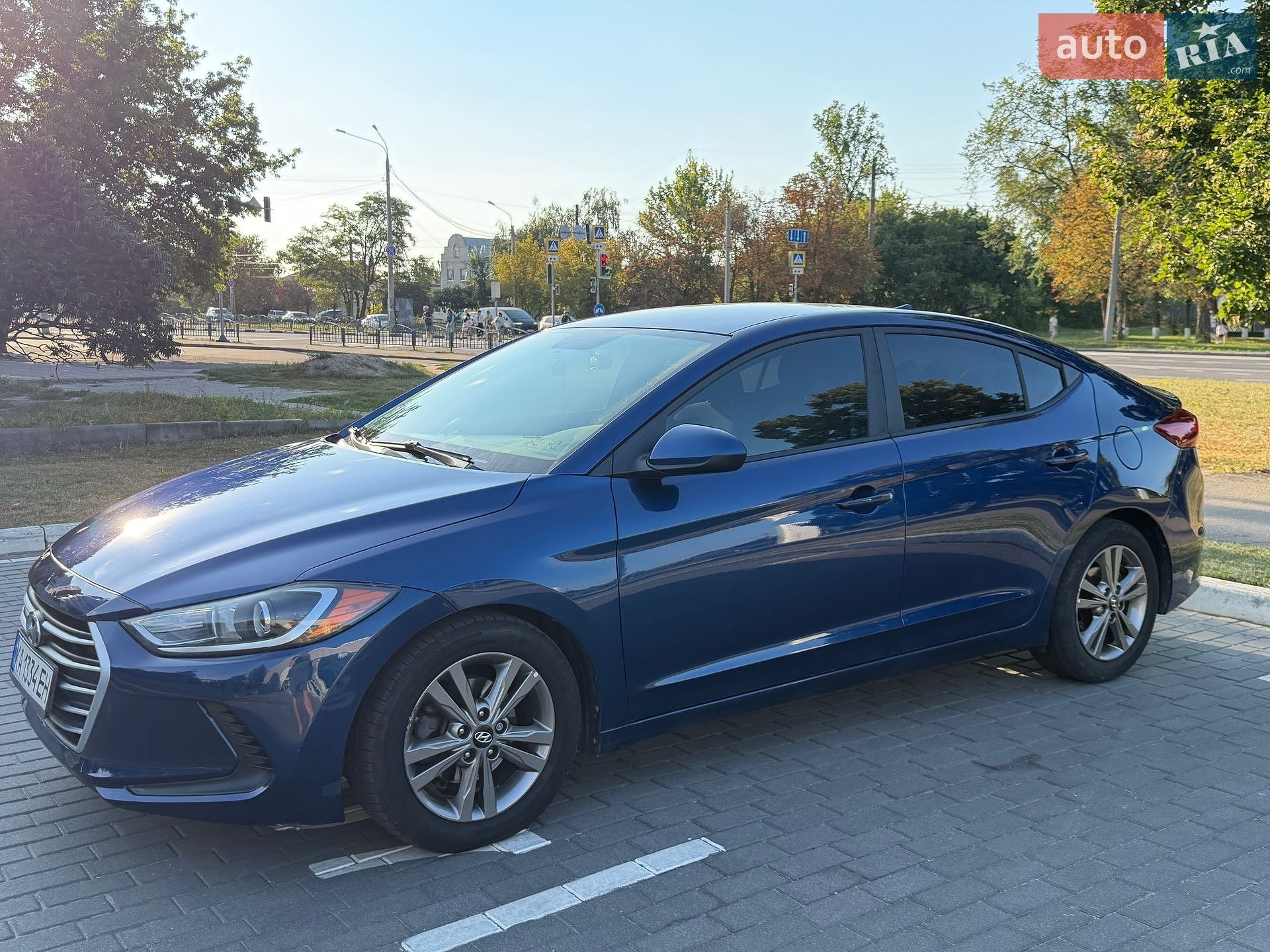 Hyundai Elantra 2018 VIN 5NPD84LF3JH383373 фото оголошення 2 з 17