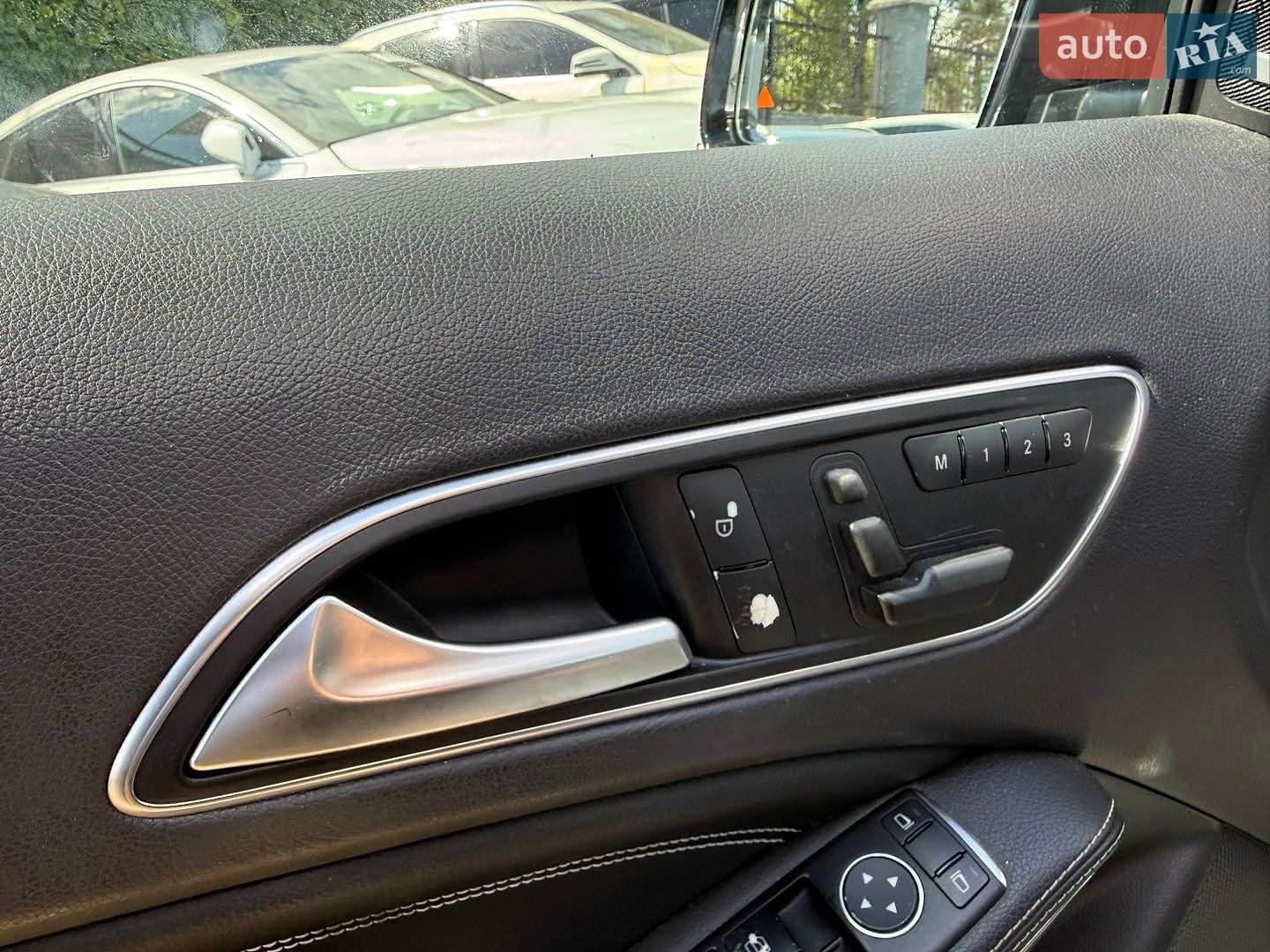 Mercedes-Benz GLA-Class 2015 VIN WDCTG4GB7FJ112458 фото оголошення 13 з 24