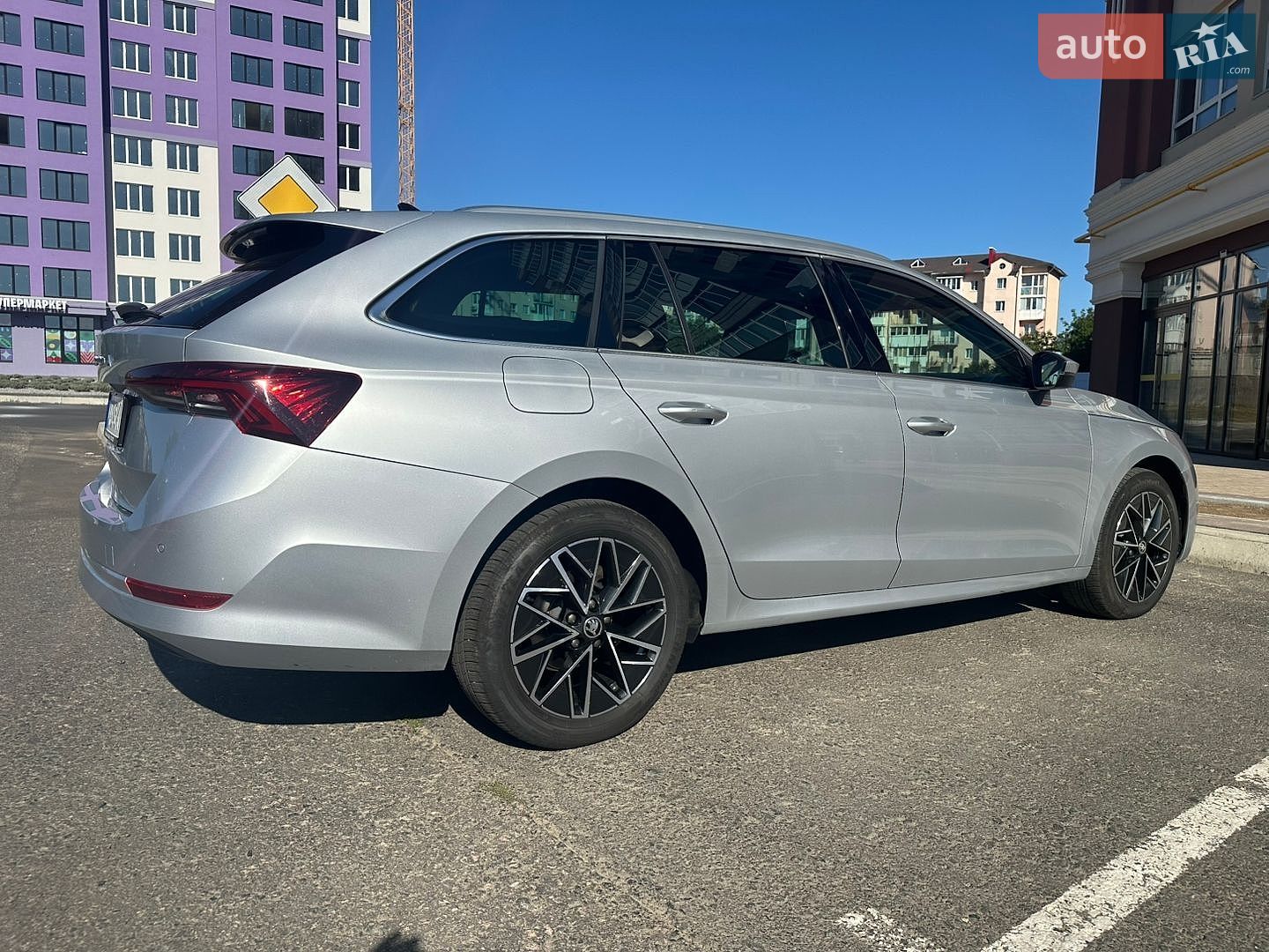 Skoda Octavia 2021 VIN TMBJJ7NX0MY112756 фото оголошення 4 з 29