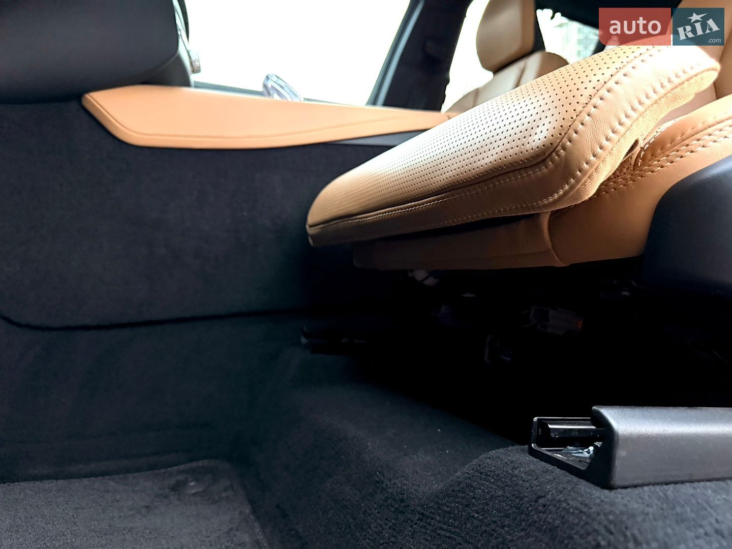 Volvo XC90 2024 VIN YV1LFM1V1S1318312 фото оголошення 32 з 68