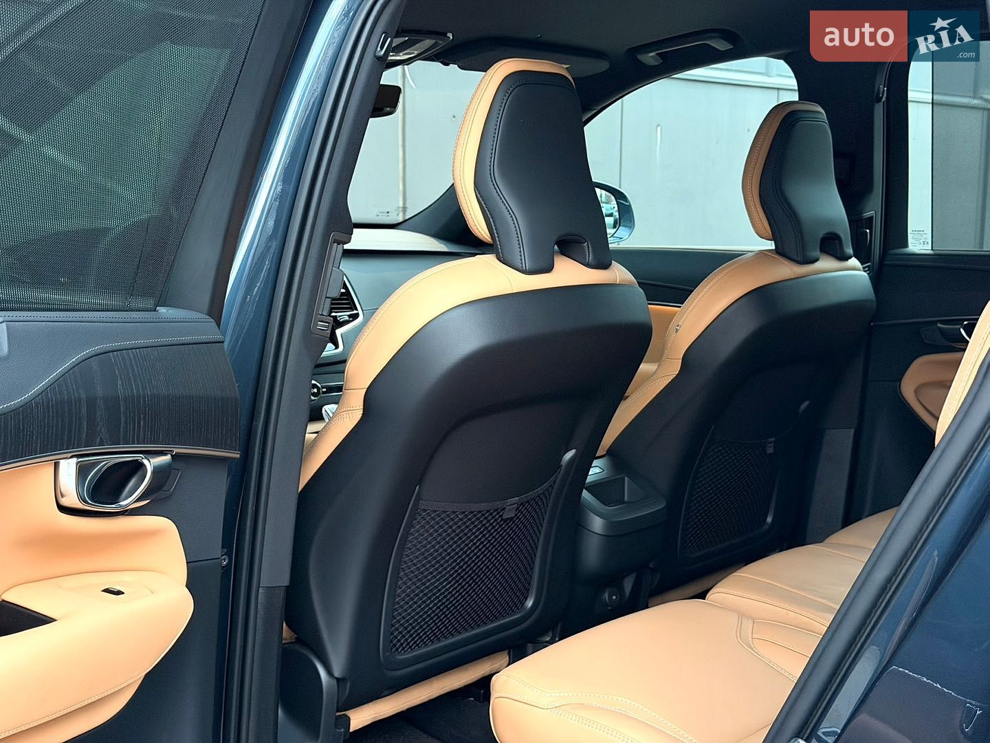Volvo XC90 2024 VIN YV1LFM1V1S1318312 фото оголошення 36 з 68