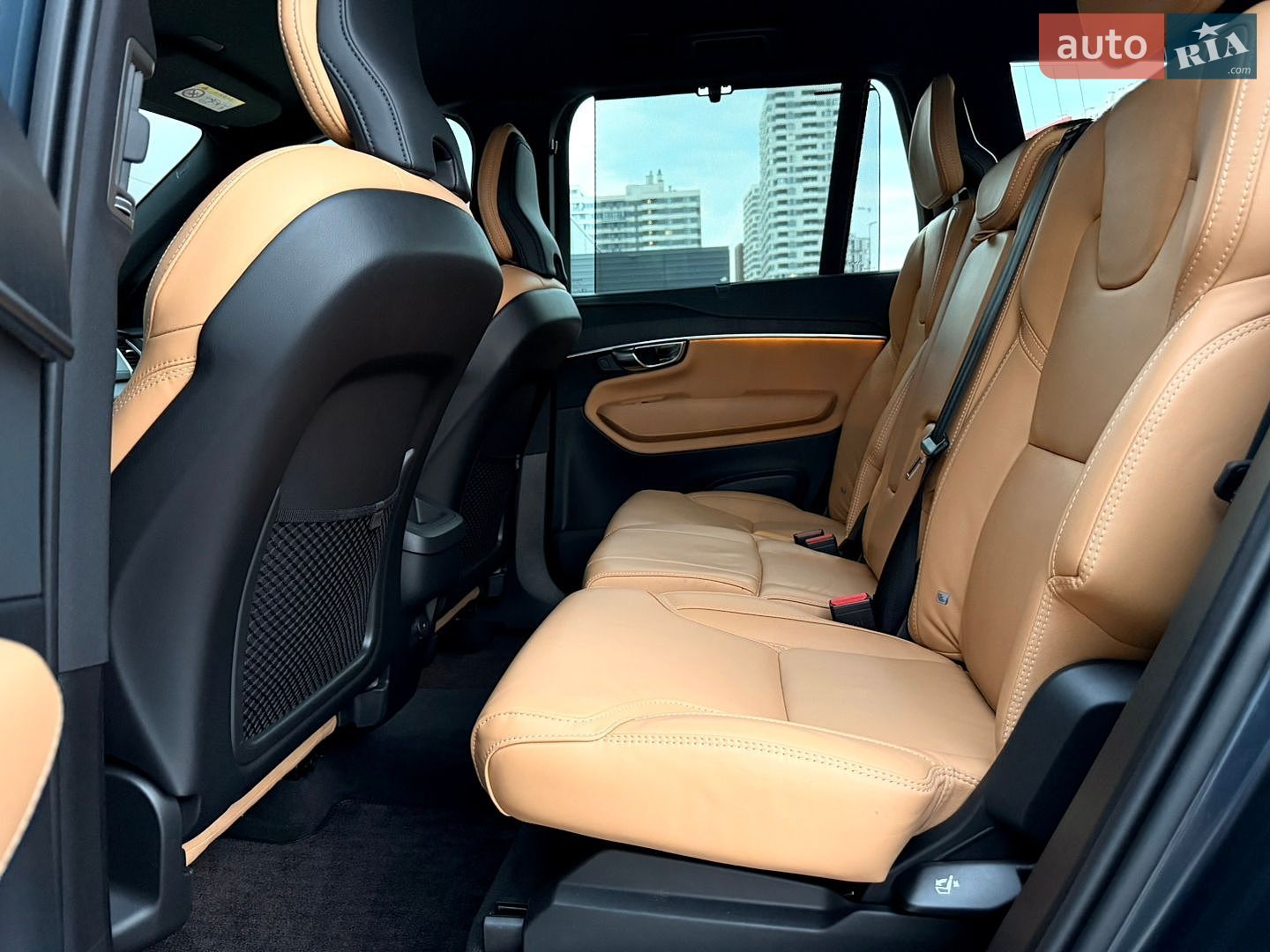 Volvo XC90 2024 VIN YV1LFM1V1S1318312 фото оголошення 37 з 68