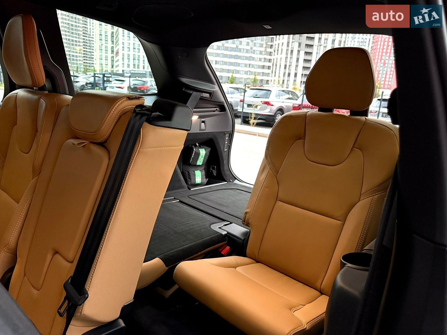 Volvo XC90 2024 VIN YV1LFM1V1S1318312 фото оголошення 42 з 68
