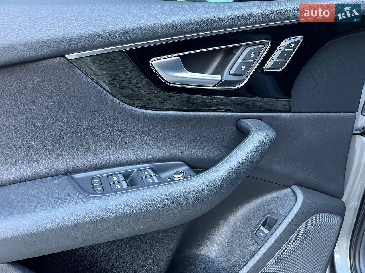 Audi Q7 2017 VIN WA1AHAF71HD046216 фото оголошення 16 з 41