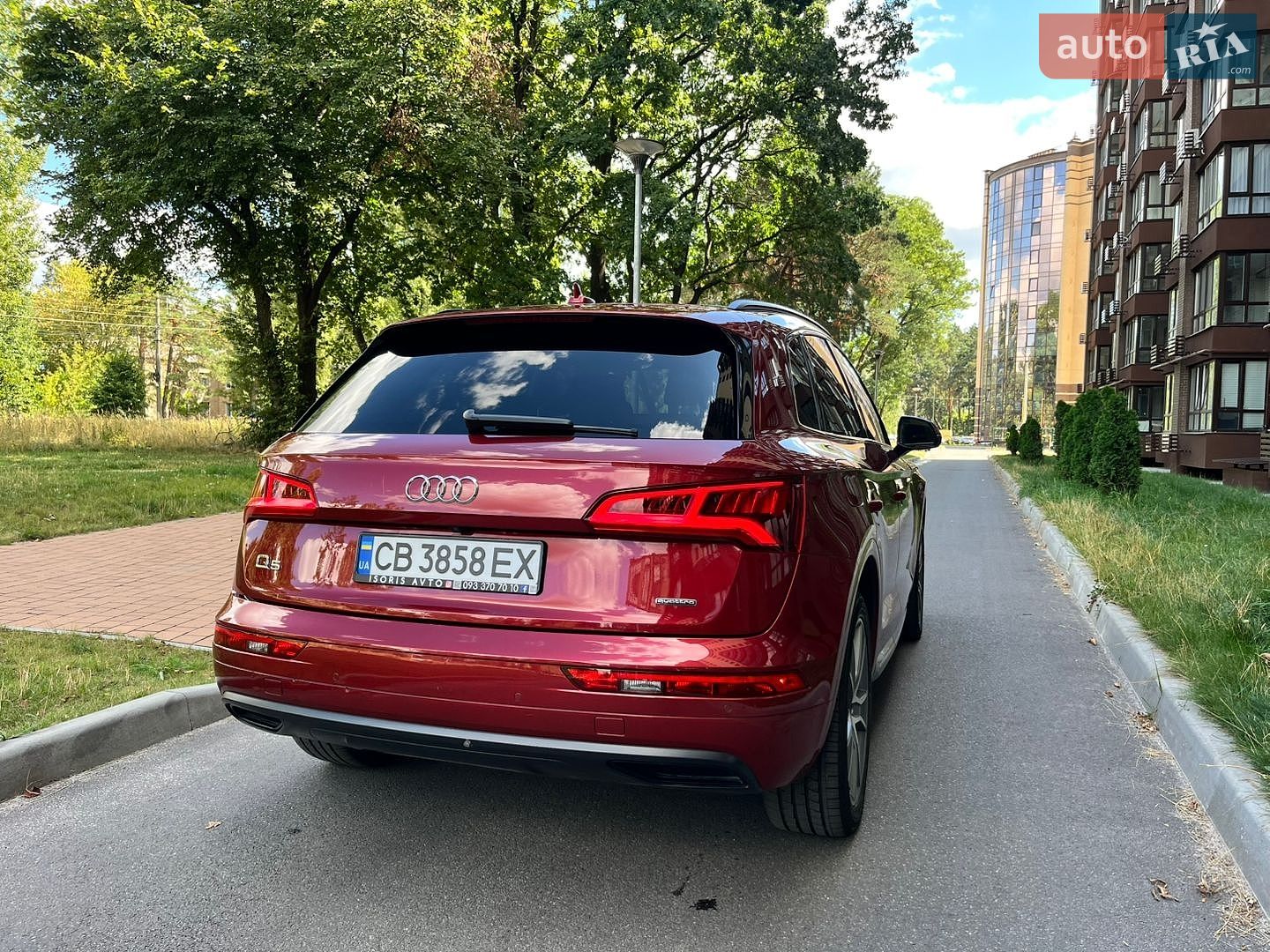 Audi Q5 2019 VIN WA1BNAFY0K2090894 фото оголошення 11 з 40