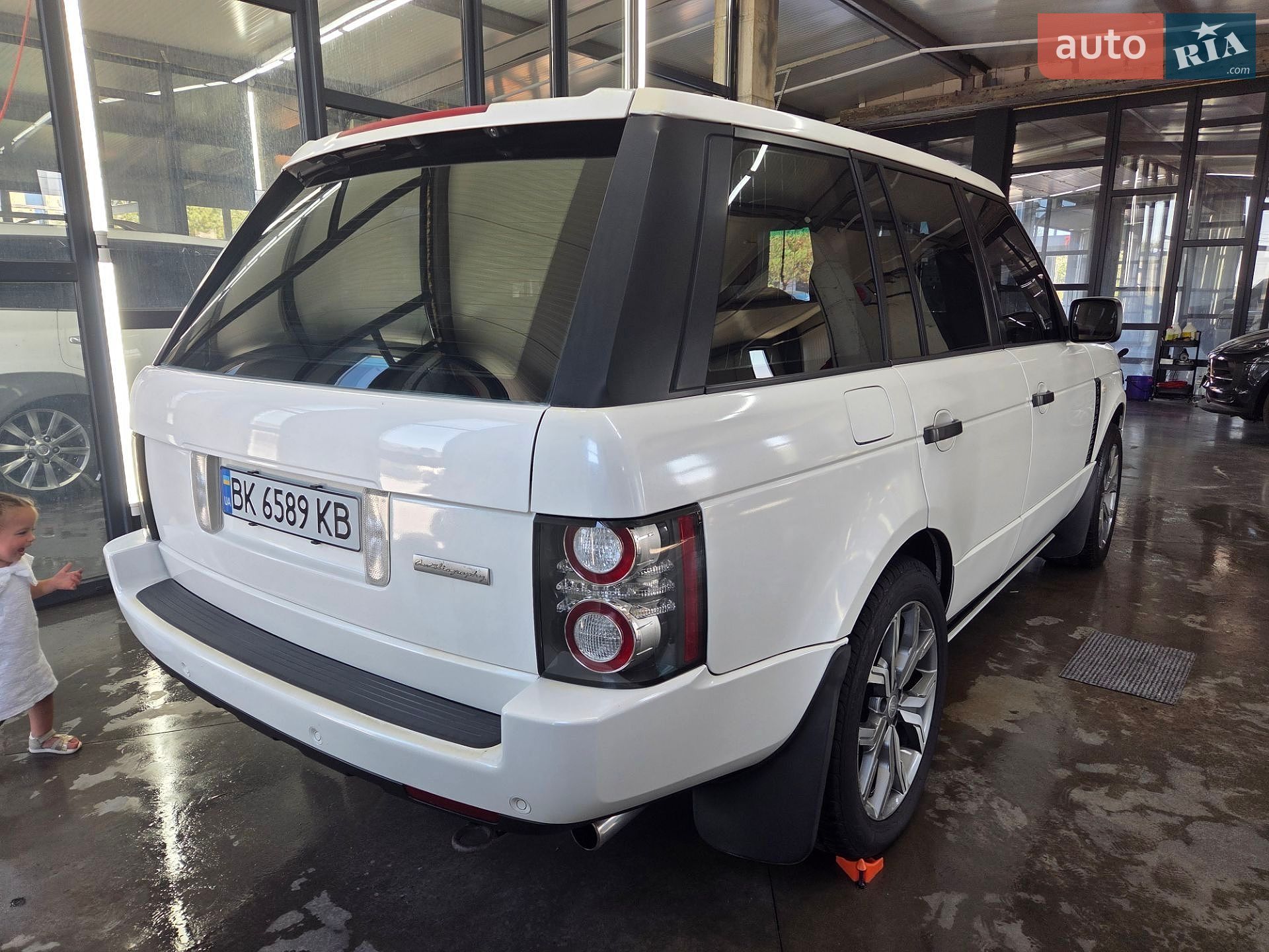 Land Rover Range Rover 2011 VIN SALLMAME4BA357272 фото оголошення 4 з 17