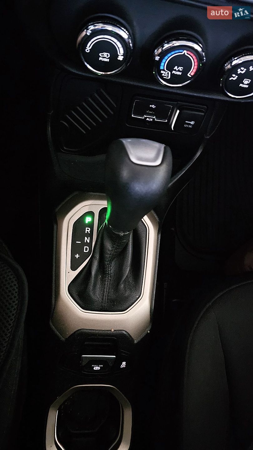 Jeep Renegade 2017 VIN ZACCJABB7HPF31975 фото оголошення 9 з 15
