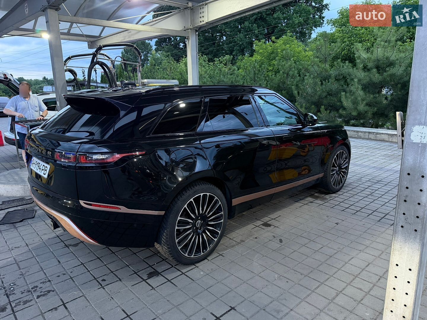 Land Rover Range Rover Velar 2019 VIN SALYB2FV9KA227236 фото оголошення 12 з 36