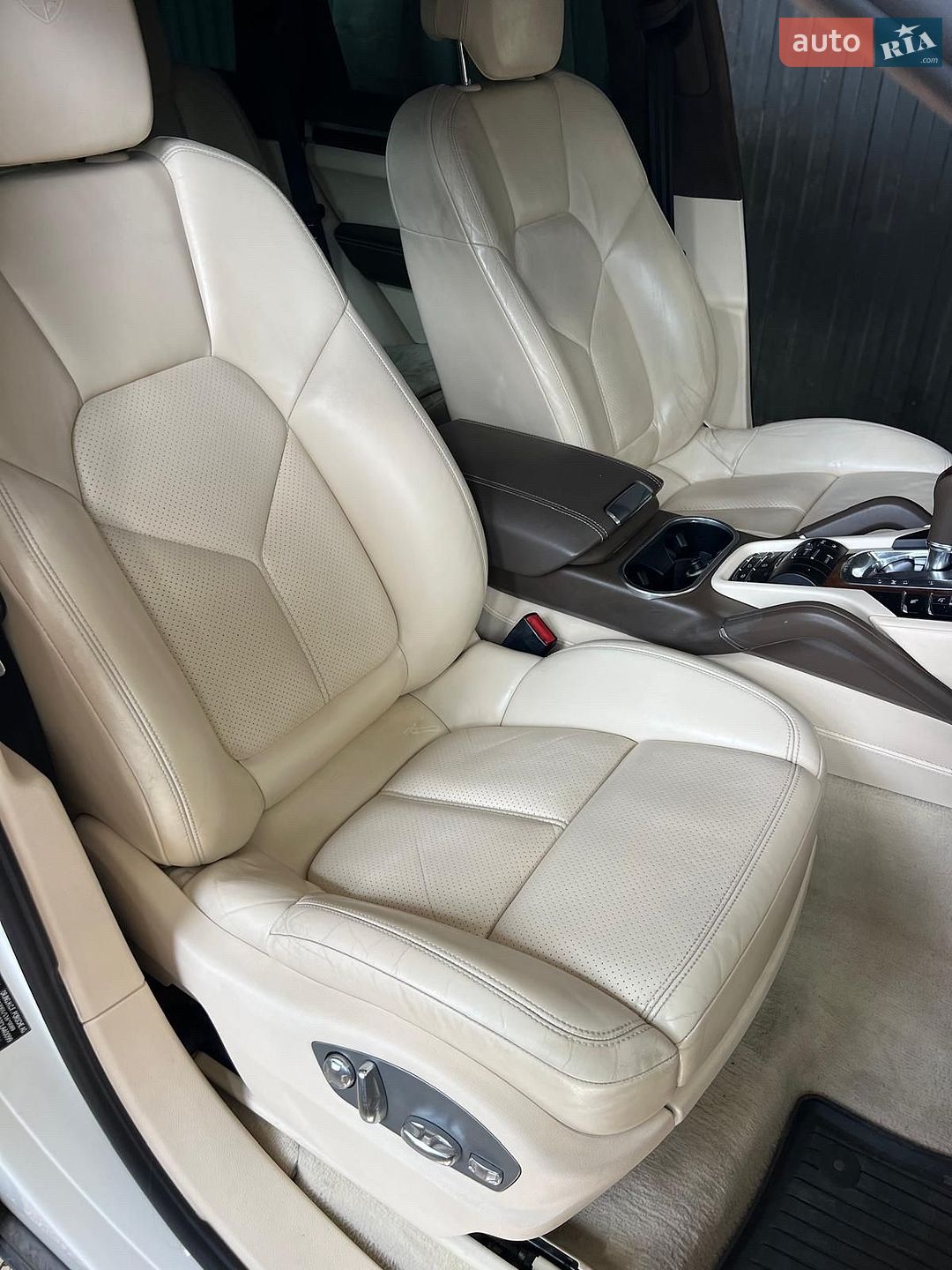 Porsche Cayenne 2011 VIN WP1ZZZ92ZCLA40099 фото оголошення 7 з 7