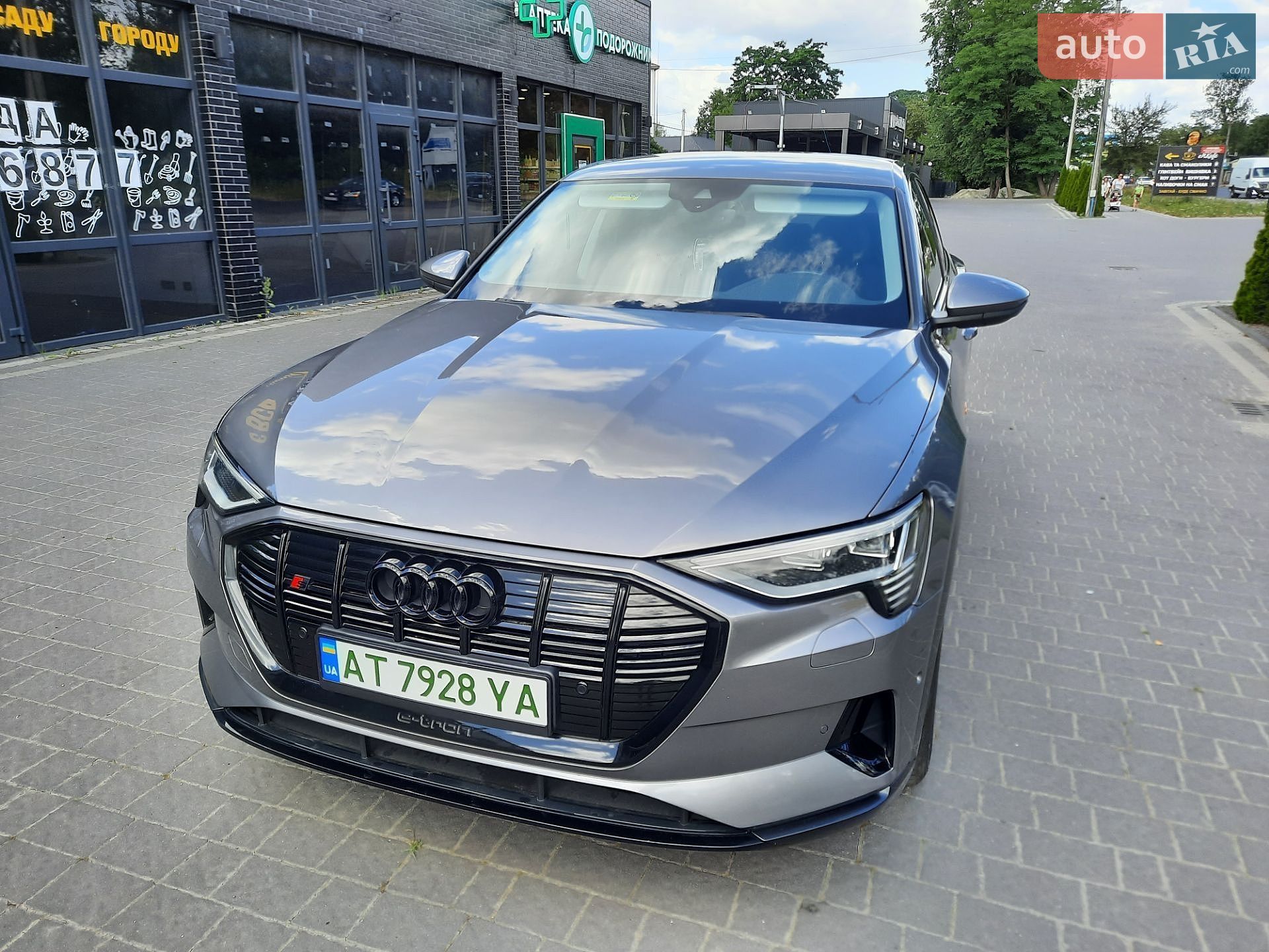Audi e-tron 2021 VIN WAUZZZGE8MB043009 фото оголошення 9 з 83