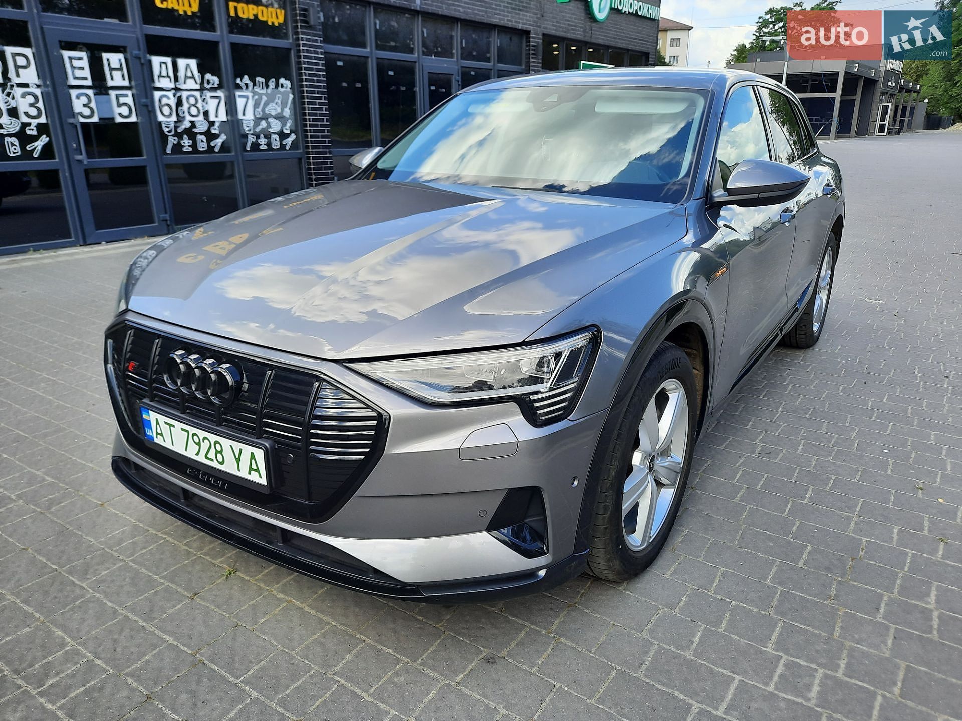 Audi e-tron 2021 VIN WAUZZZGE8MB043009 фото оголошення 5 з 83