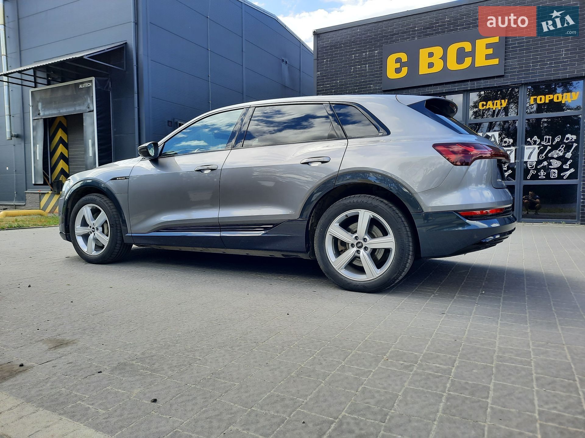 Audi e-tron 2021 VIN WAUZZZGE8MB043009 фото оголошення 19 з 83
