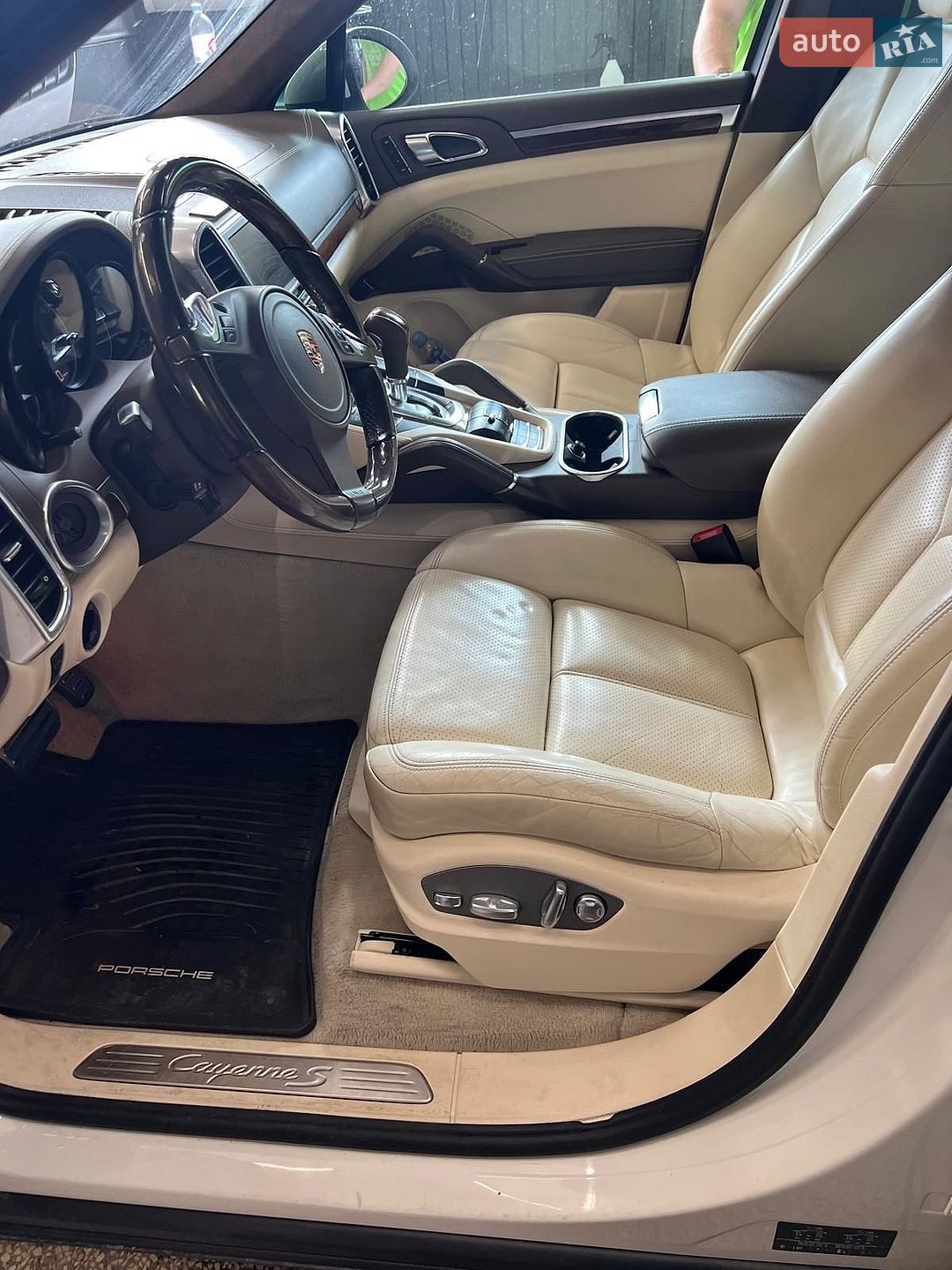Porsche Cayenne 2011 VIN WP1ZZZ92ZCLA40099 фото оголошення 5 з 7
