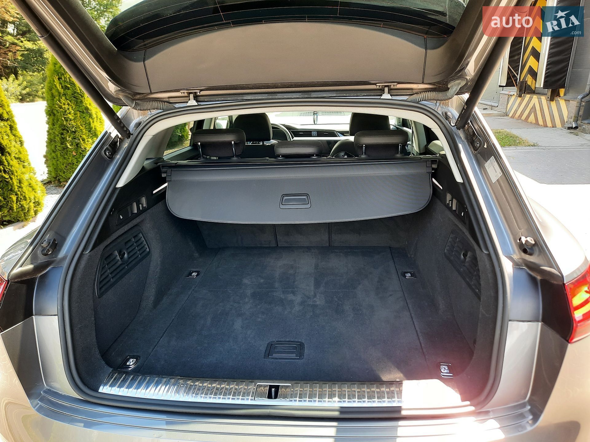 Audi e-tron 2021 VIN WAUZZZGE8MB043009 фото оголошення 57 з 83