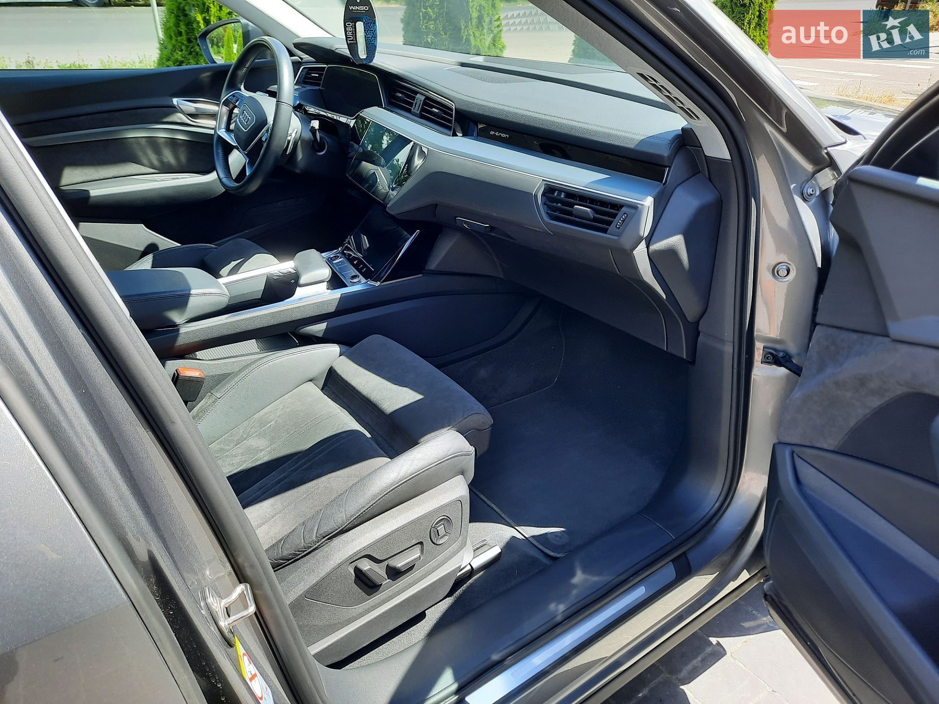 Audi e-tron 2021 VIN WAUZZZGE8MB043009 фото оголошення 62 з 83