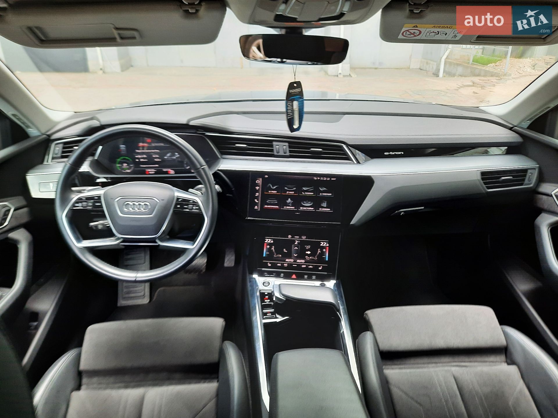 Audi e-tron 2021 VIN WAUZZZGE8MB043009 фото оголошення 65 з 83