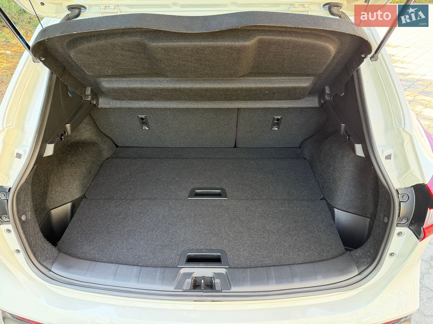 Nissan Qashqai 2019 VIN SJNFBNJ11U2745058 фото оголошення 11 з 57