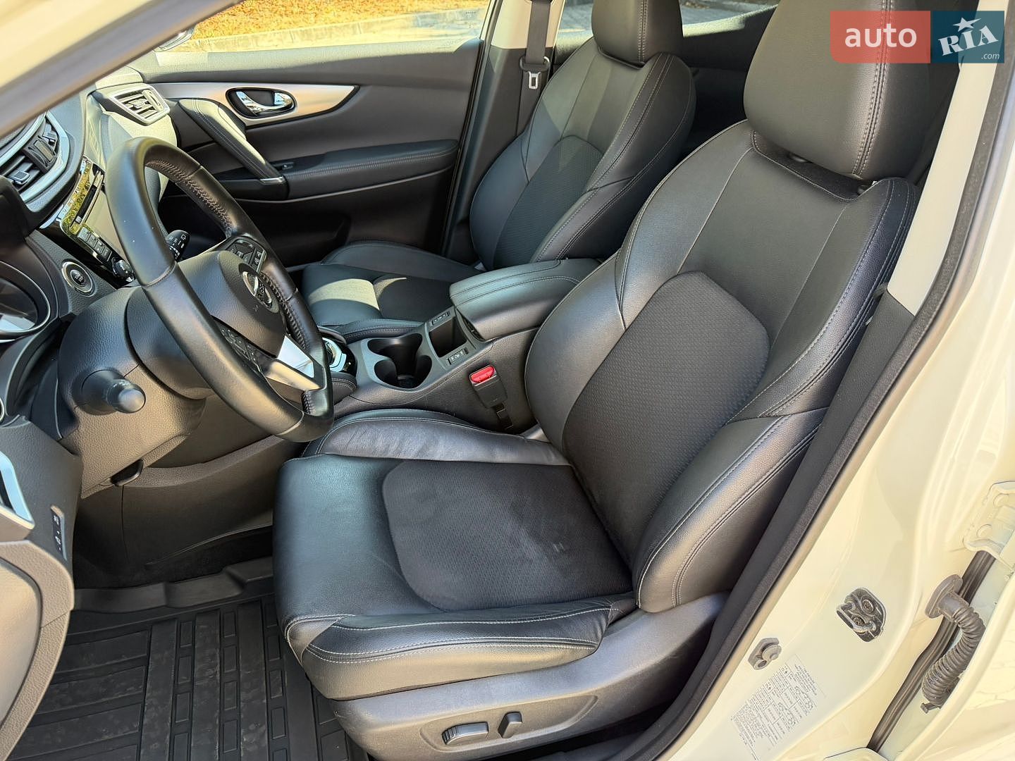 Nissan Qashqai 2019 VIN SJNFBNJ11U2745058 фото оголошення 31 з 57