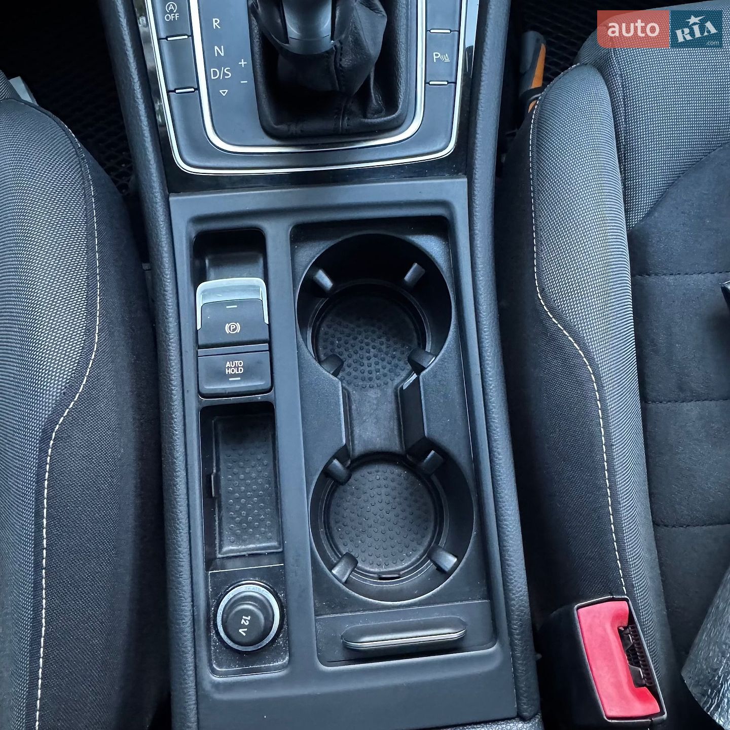 Volkswagen Golf 2016 VIN WVWZZZAUZHP551079 фото оголошення 26 з 63