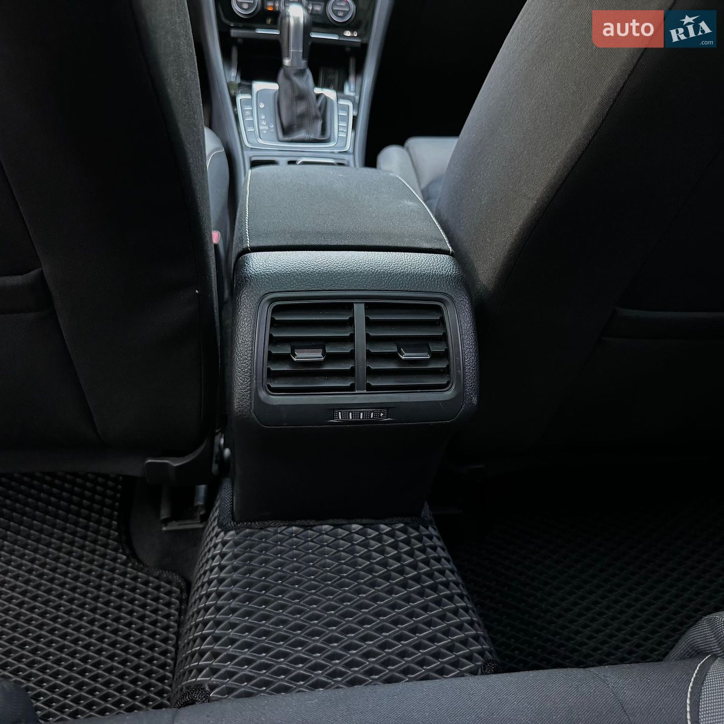 Volkswagen Golf 2016 VIN WVWZZZAUZHP551079 фото оголошення 36 з 63