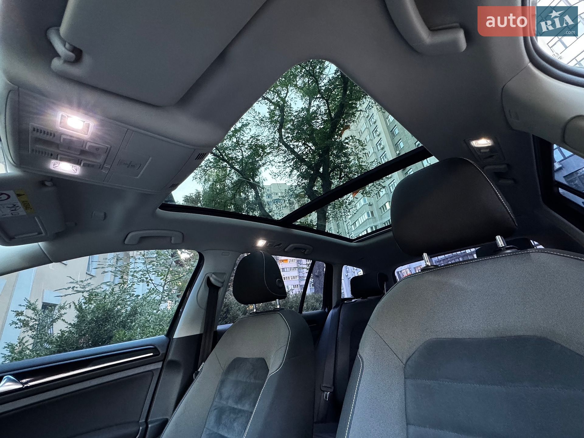 Volkswagen Golf 2016 VIN WVWZZZAUZHP551079 фото оголошення 46 з 63
