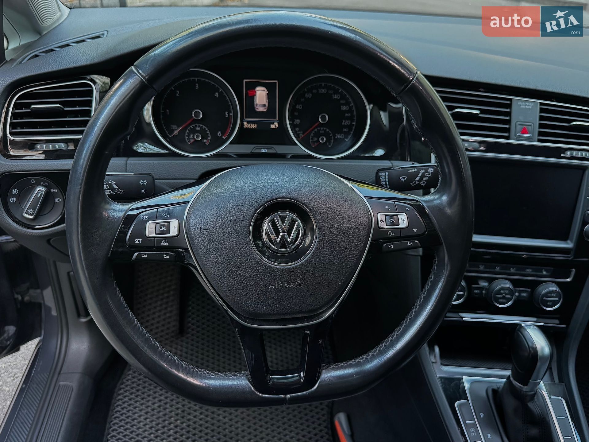 Volkswagen Golf 2016 VIN WVWZZZAUZHP551079 фото оголошення 15 з 63