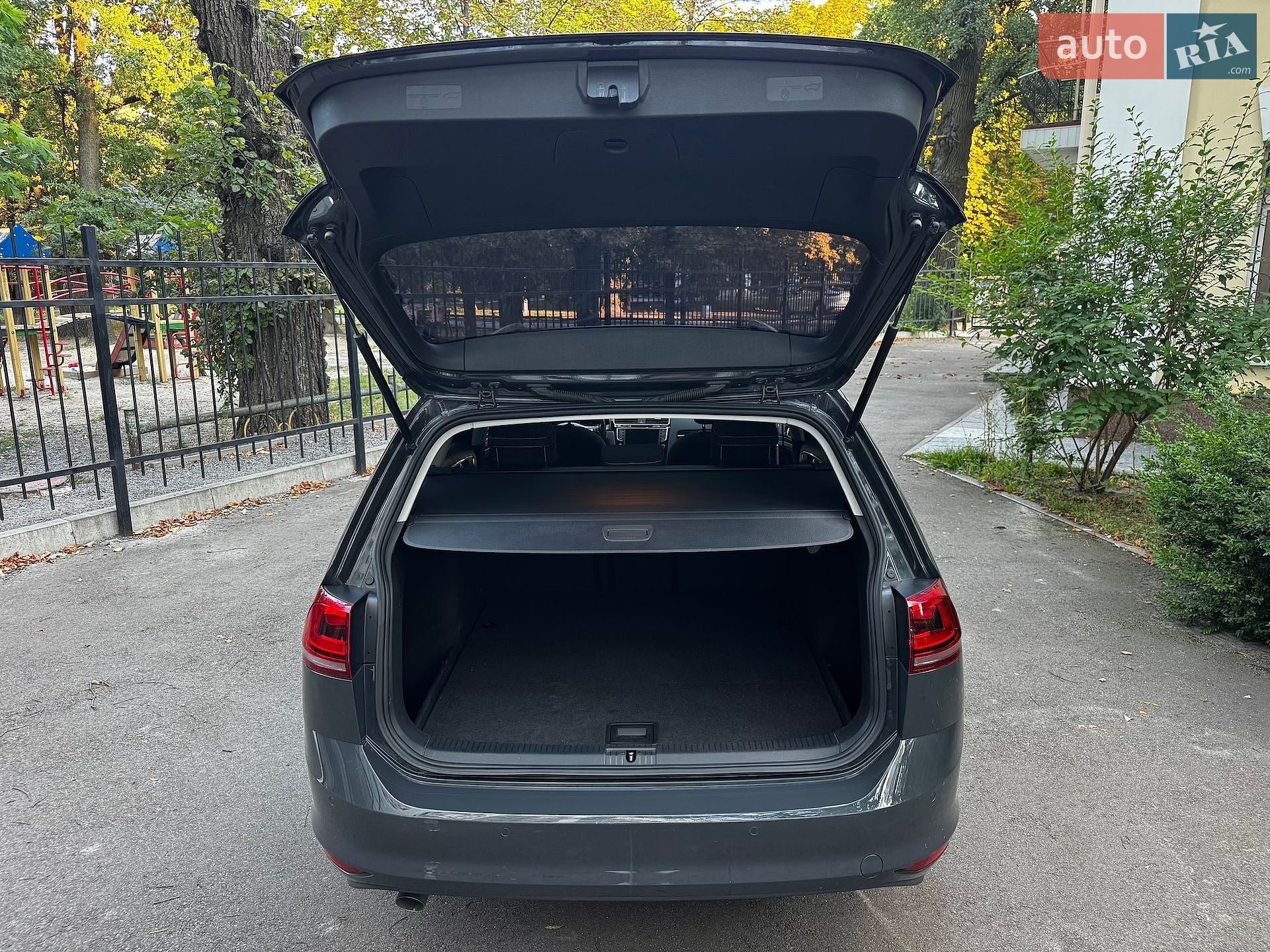 Volkswagen Golf 2016 VIN WVWZZZAUZHP551079 фото оголошення 51 з 63