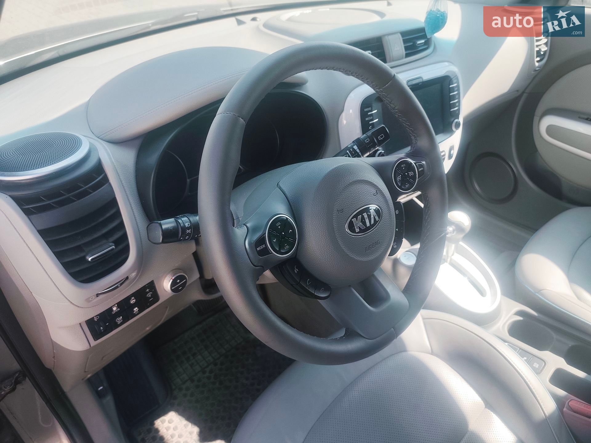 Kia Soul EV 2014 VIN KNAJX81EFF7001421 фото оголошення 4 з 36