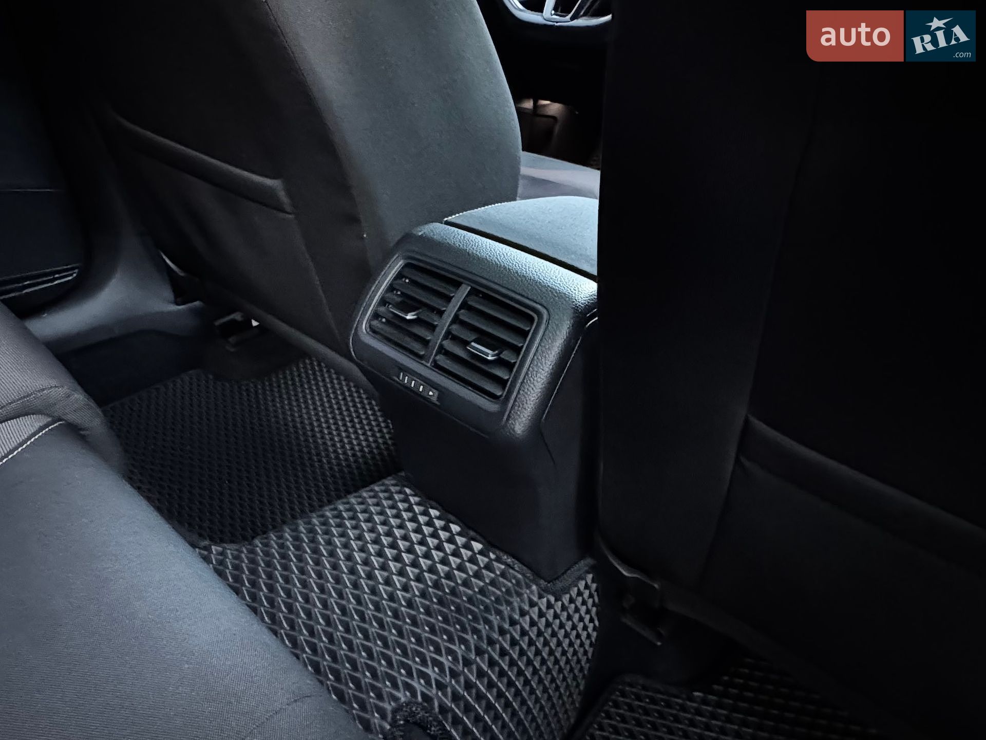 Volkswagen Golf 2016 VIN WVWZZZAUZHP551079 фото оголошення 59 з 63