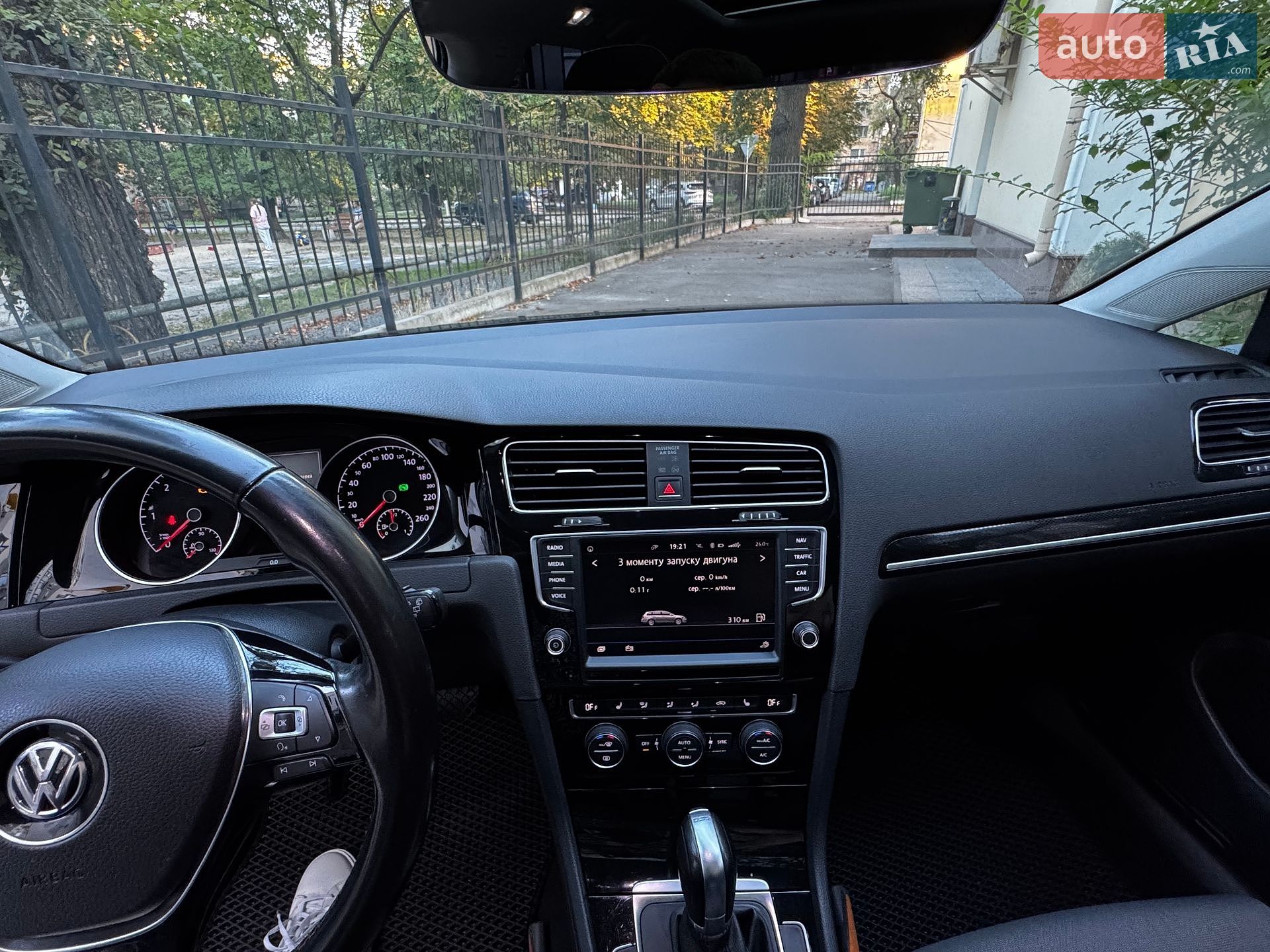 Volkswagen Golf 2016 VIN WVWZZZAUZHP551079 фото оголошення 61 з 63