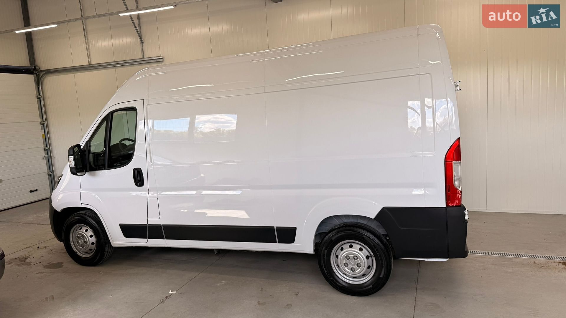 Peugeot Boxer 2024 VIN VF3YDCSF2R2Z31942 фото оголошення 36 з 40