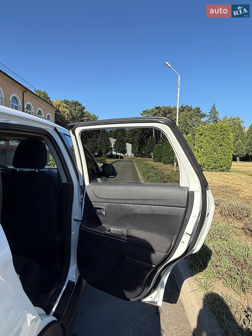 Mitsubishi ASX 2019 VIN JMBXNGA1WLU000281 фото оголошення 43 з 43