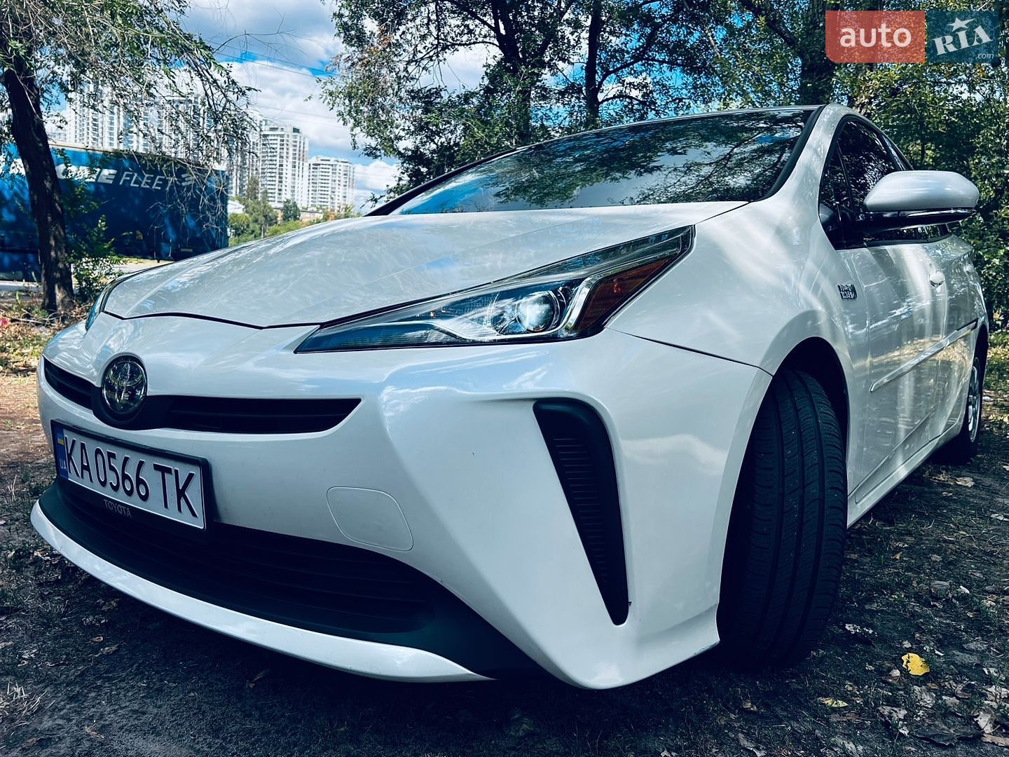 Toyota Prius Prime 2016 VIN JTDKARFP5H3002304 фото оголошення 2 з 32