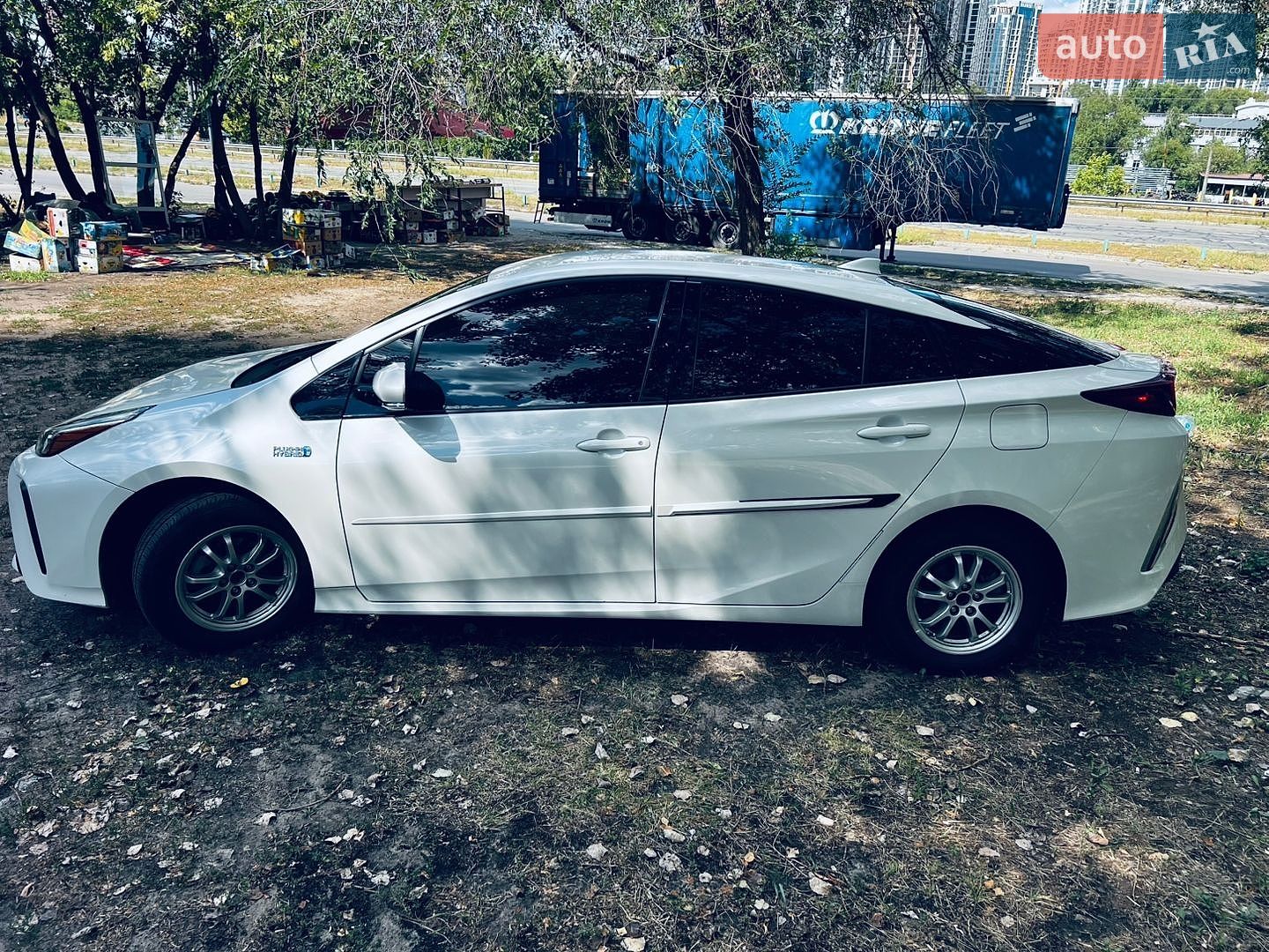 Toyota Prius Prime 2016 VIN JTDKARFP5H3002304 фото оголошення 4 з 32