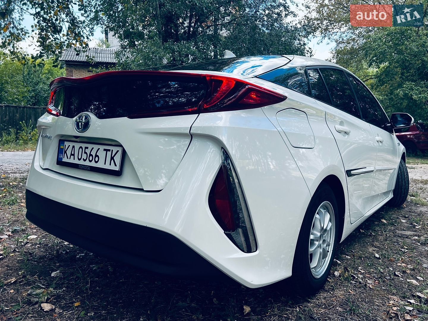 Toyota Prius Prime 2016 VIN JTDKARFP5H3002304 фото оголошення 11 з 32