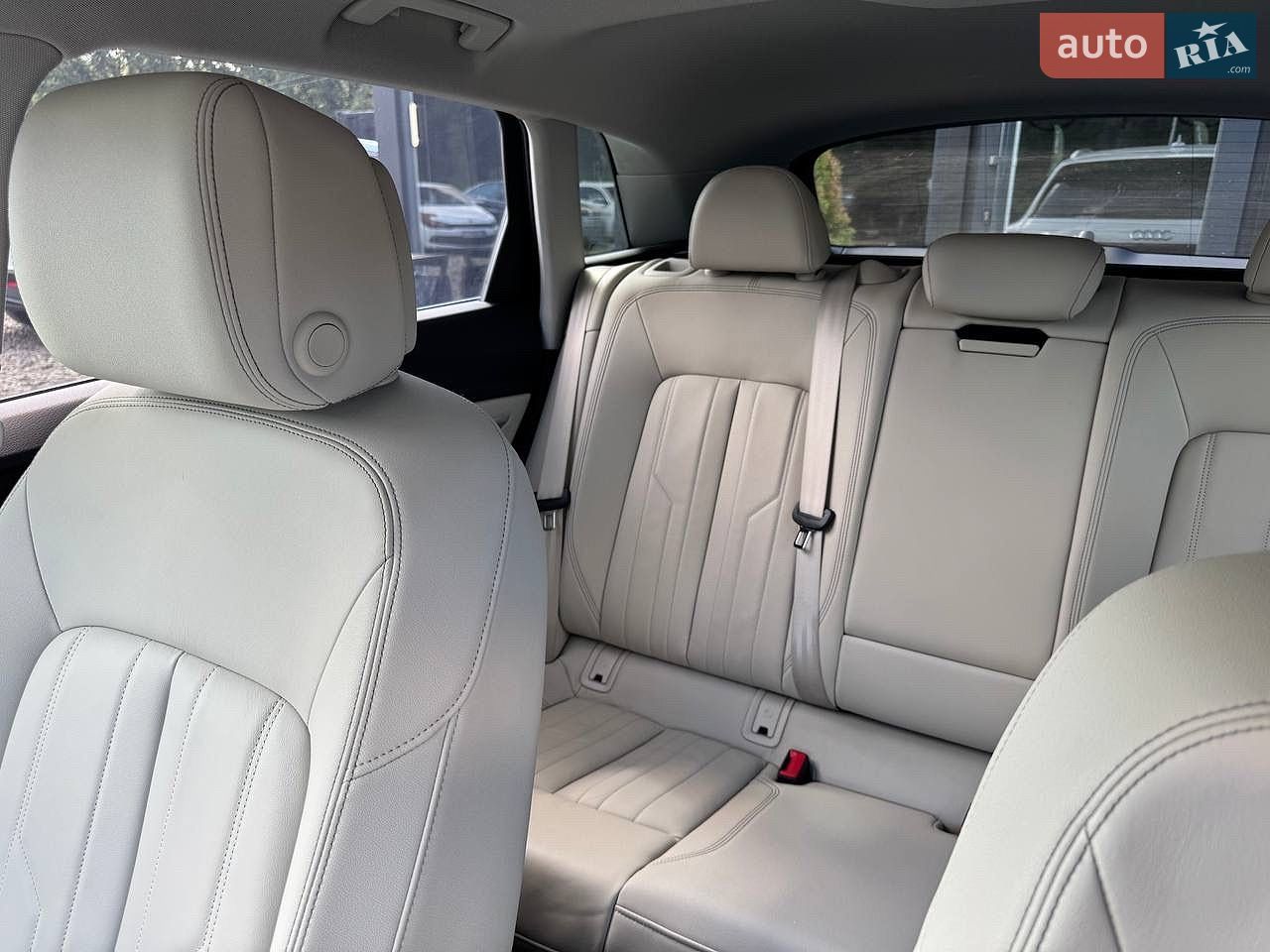 Audi e-tron 2021 VIN WA1AAAGE8MB000728 фото оголошення 14 з 22