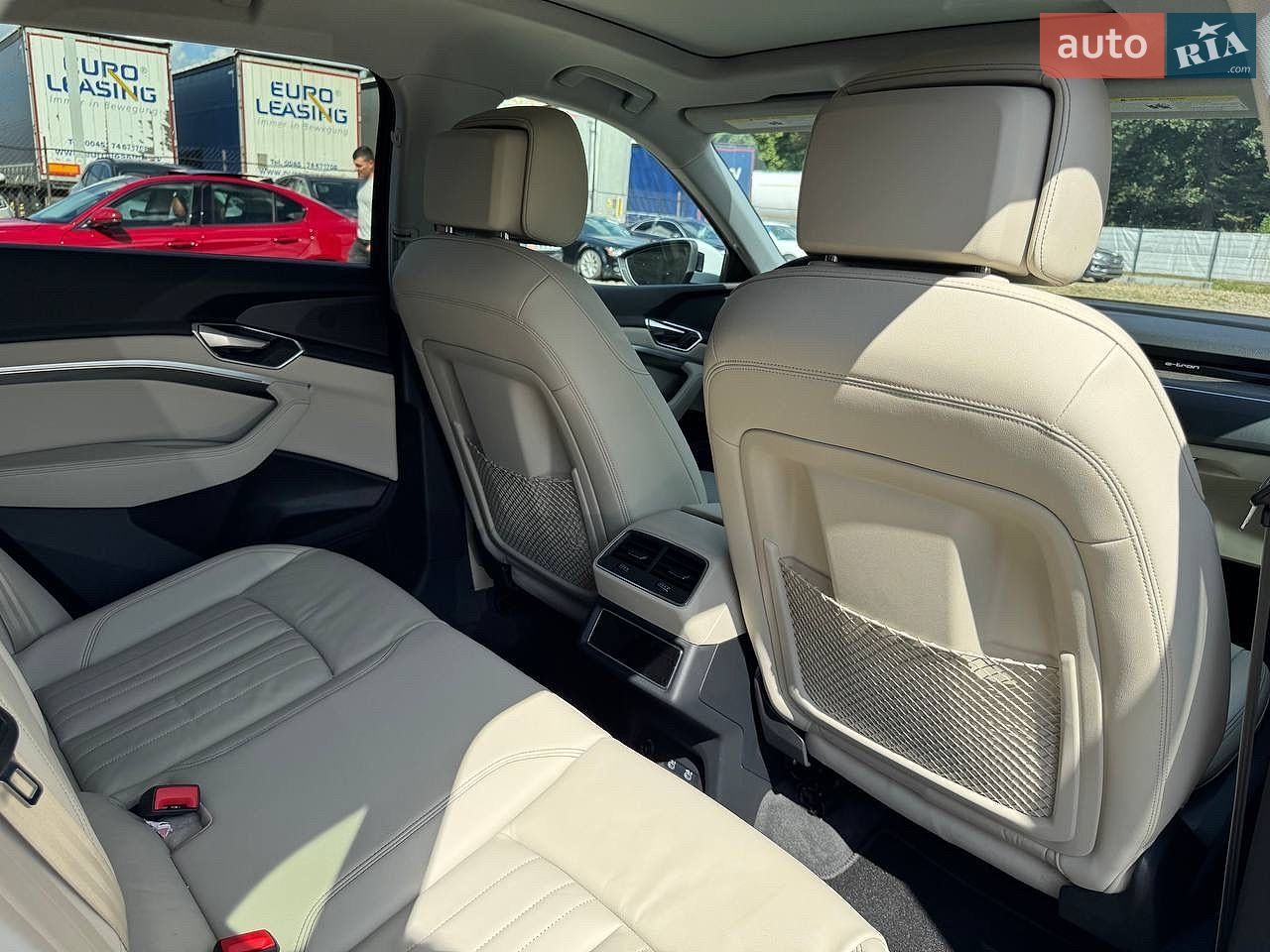 Audi e-tron 2021 VIN WA1AAAGE8MB000728 фото оголошення 18 з 22