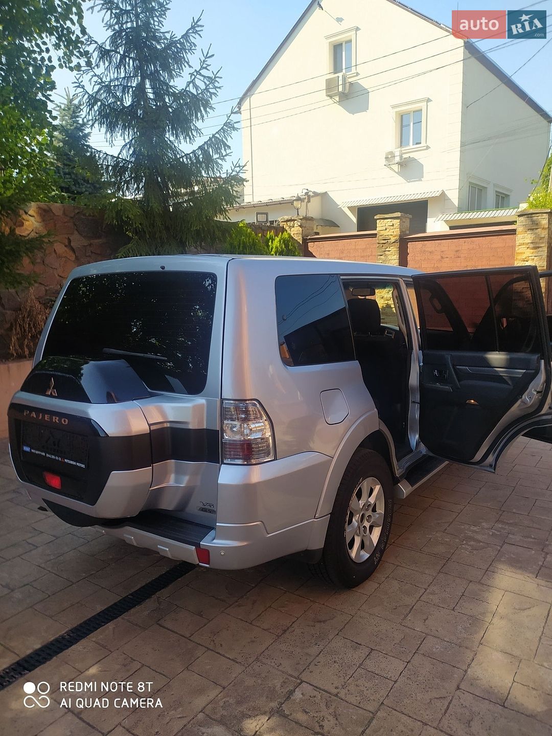 Mitsubishi Pajero 2016 VIN JMYLYV95WGJ723079 фото оголошення 2 з 8