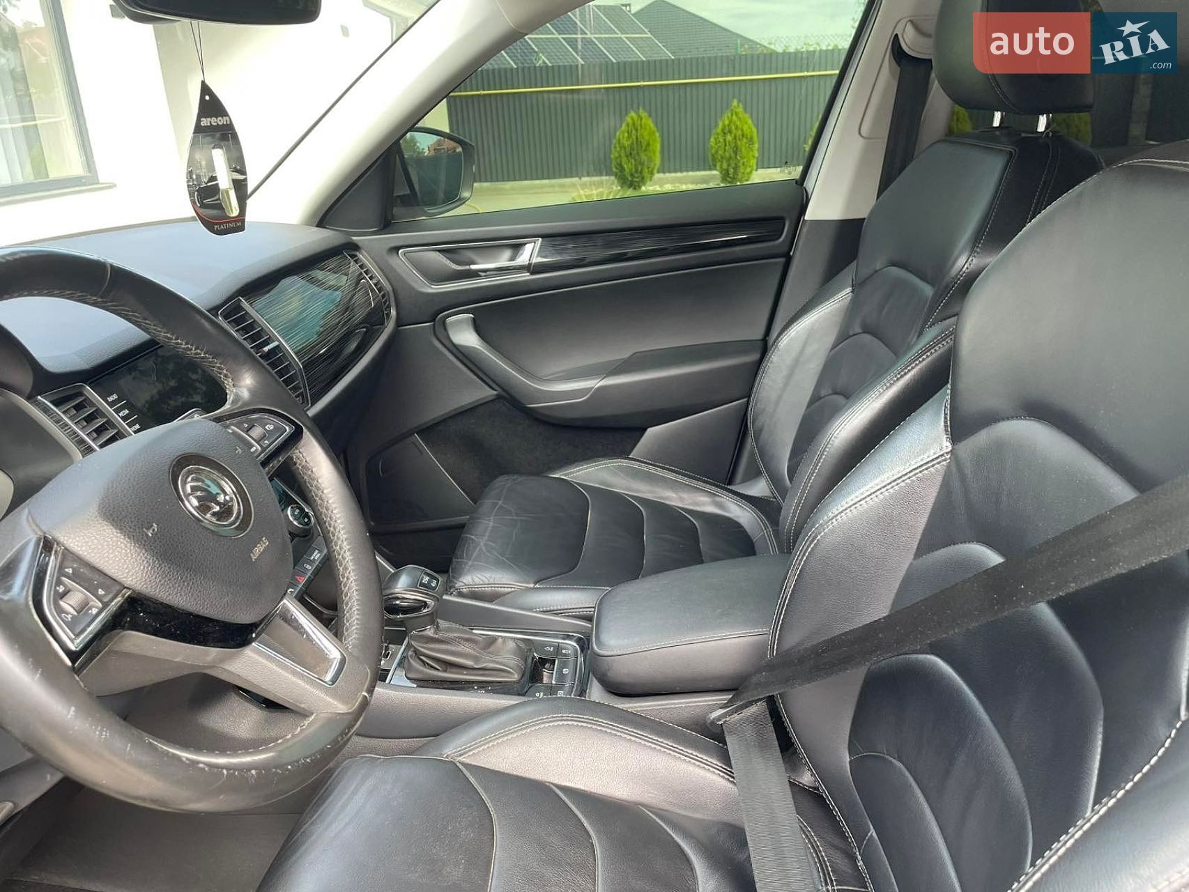 Skoda Kodiaq 2018 VIN TMBLJ6NS2KB400138 фото оголошення 4 з 17