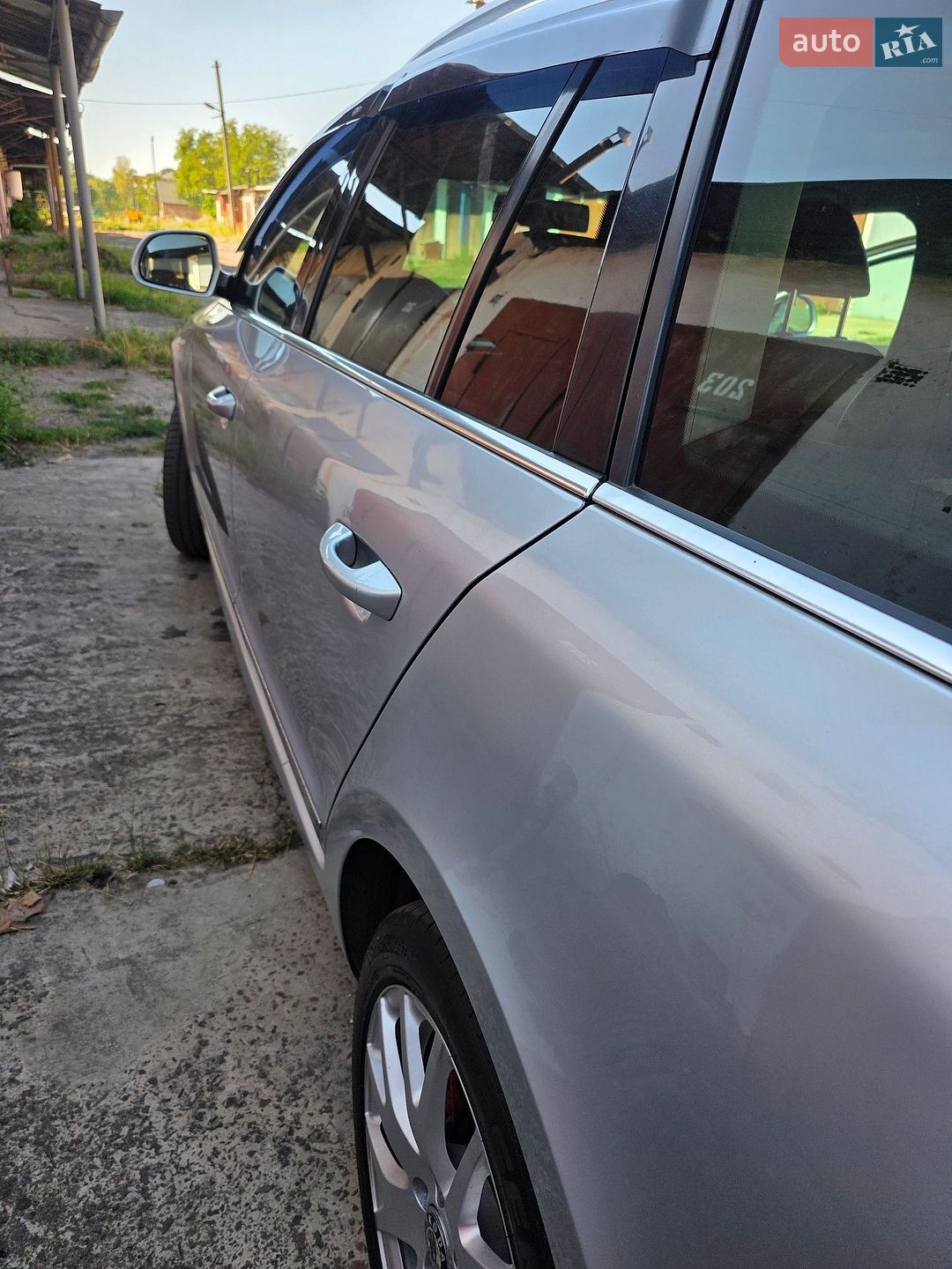 Skoda Superb 2013 VIN TMBLF73T9D9043229 фото оголошення 2 з 14