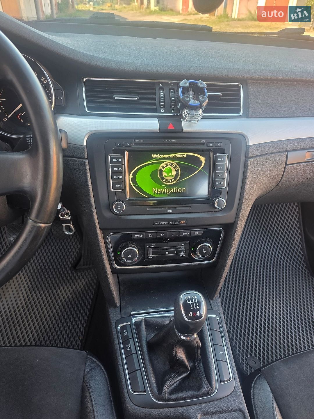 Skoda Superb 2013 VIN TMBLF73T9D9043229 фото оголошення 8 з 14