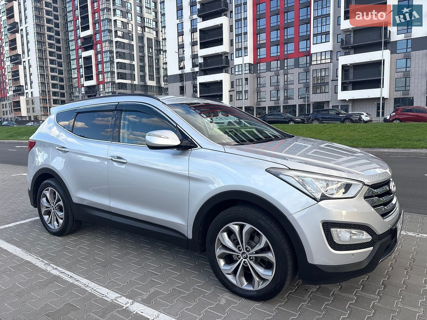 Hyundai Santa FE 2012 VIN KMHSW81UBDU014703 фото оголошення 3 з 38