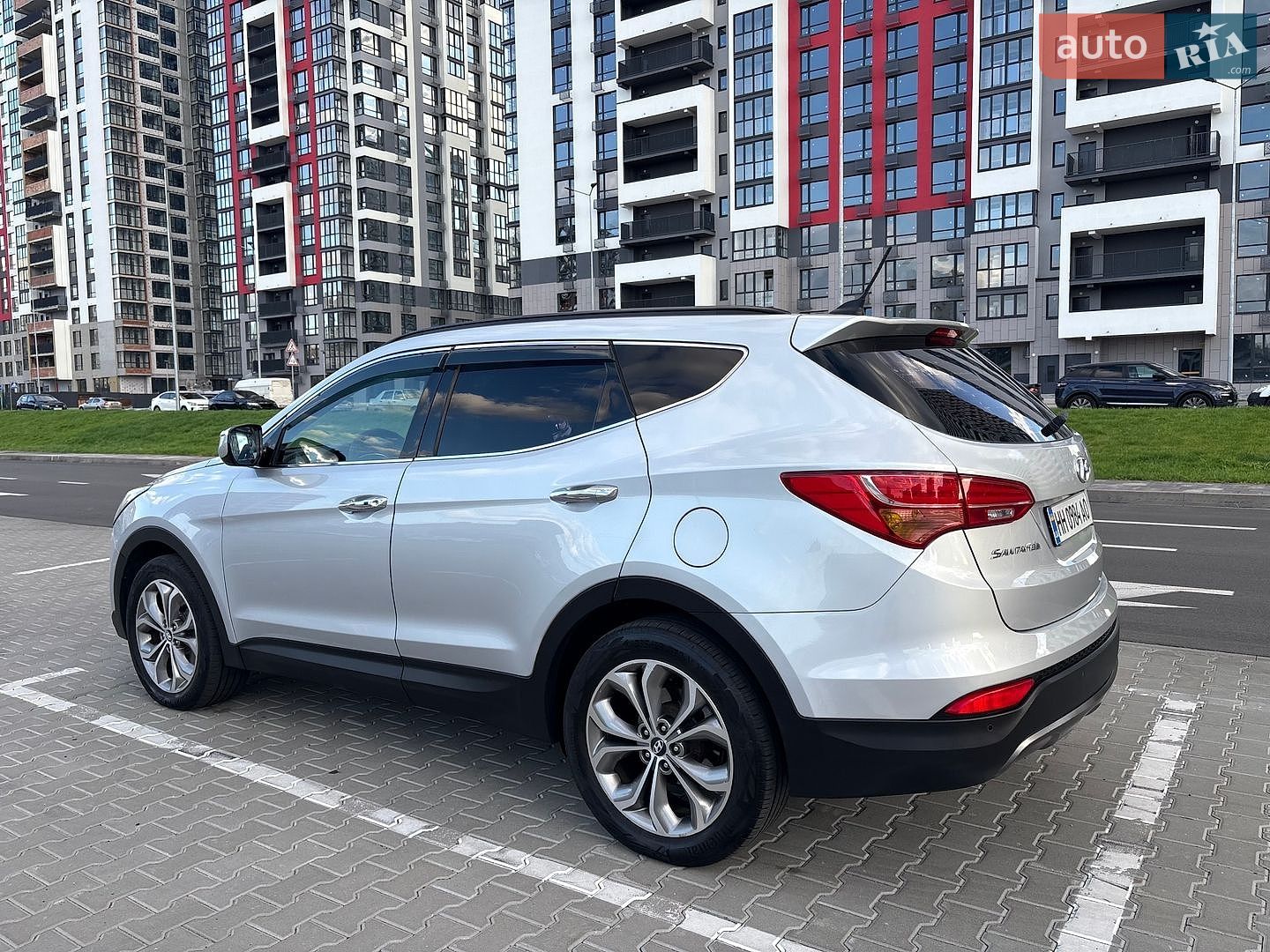 Hyundai Santa FE 2012 VIN KMHSW81UBDU014703 фото оголошення 2 з 38