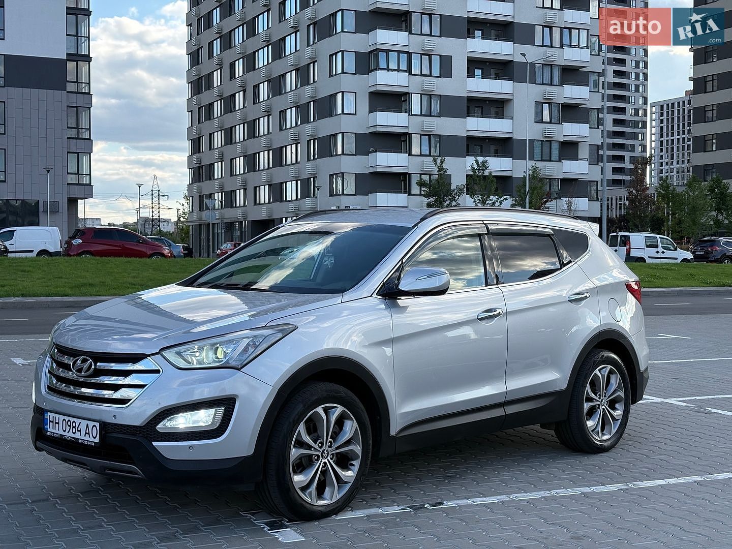 Hyundai Santa FE 2012 VIN KMHSW81UBDU014703 фото оголошення 9 з 38